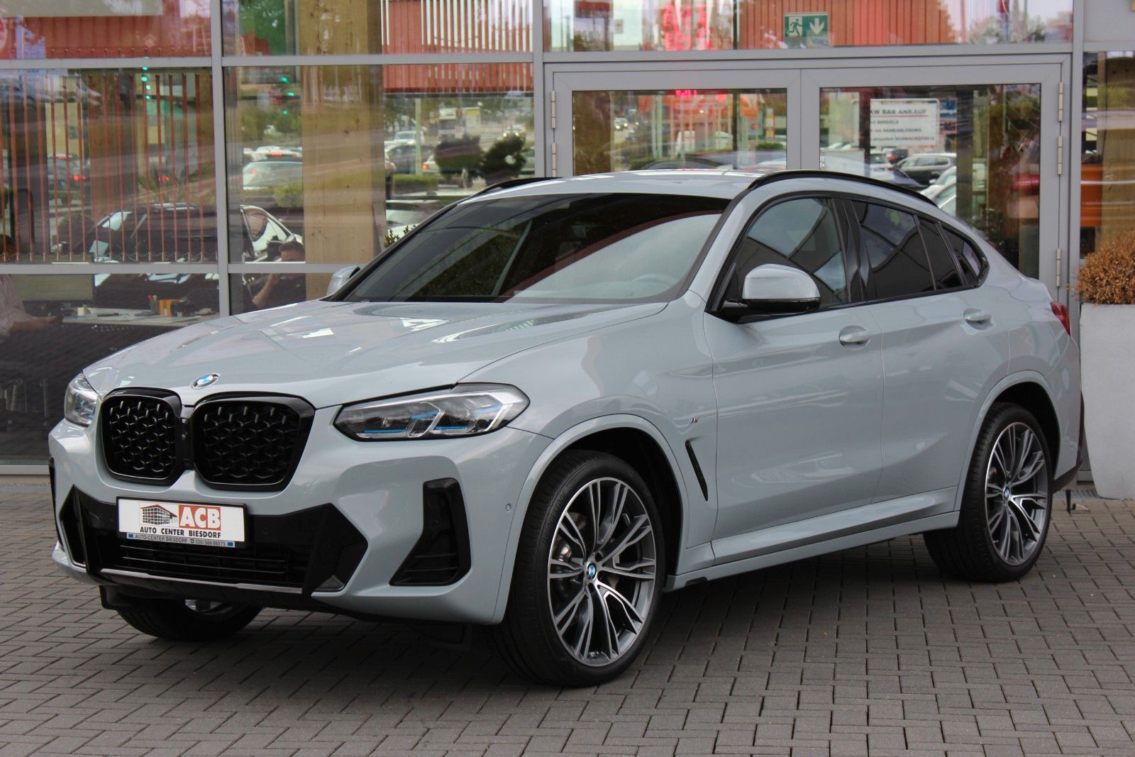 BMW X4 xDr. 30 dA M Sportpaket Laser Stdhzg AHK HuD foto 2