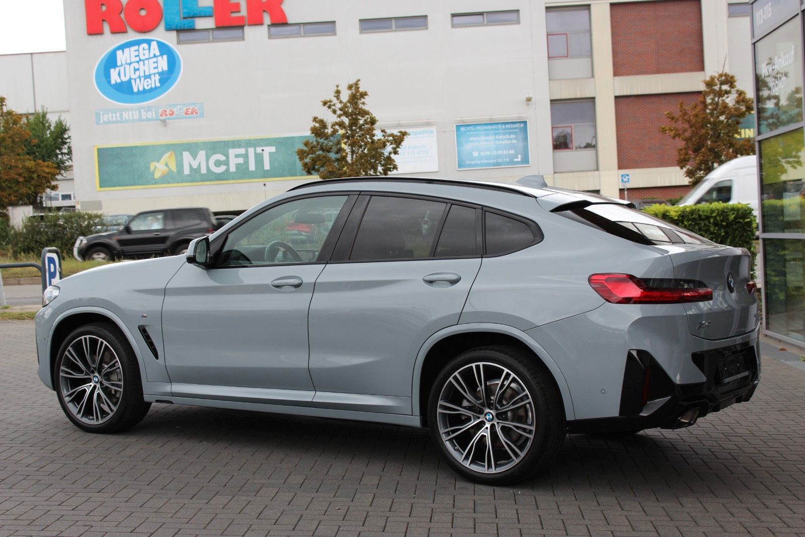 BMW X4 xDr. 30 dA M Sportpaket Laser Stdhzg AHK HuD foto 5