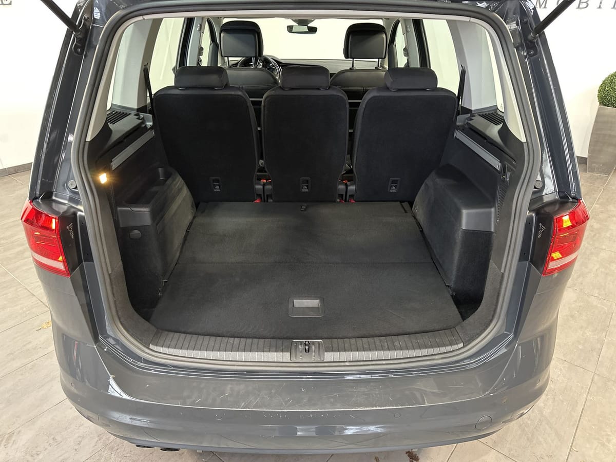 Volkswagen Touran 2.0 TDI DSG Highline NAV+LED+AHK+ACC+PP foto 6
