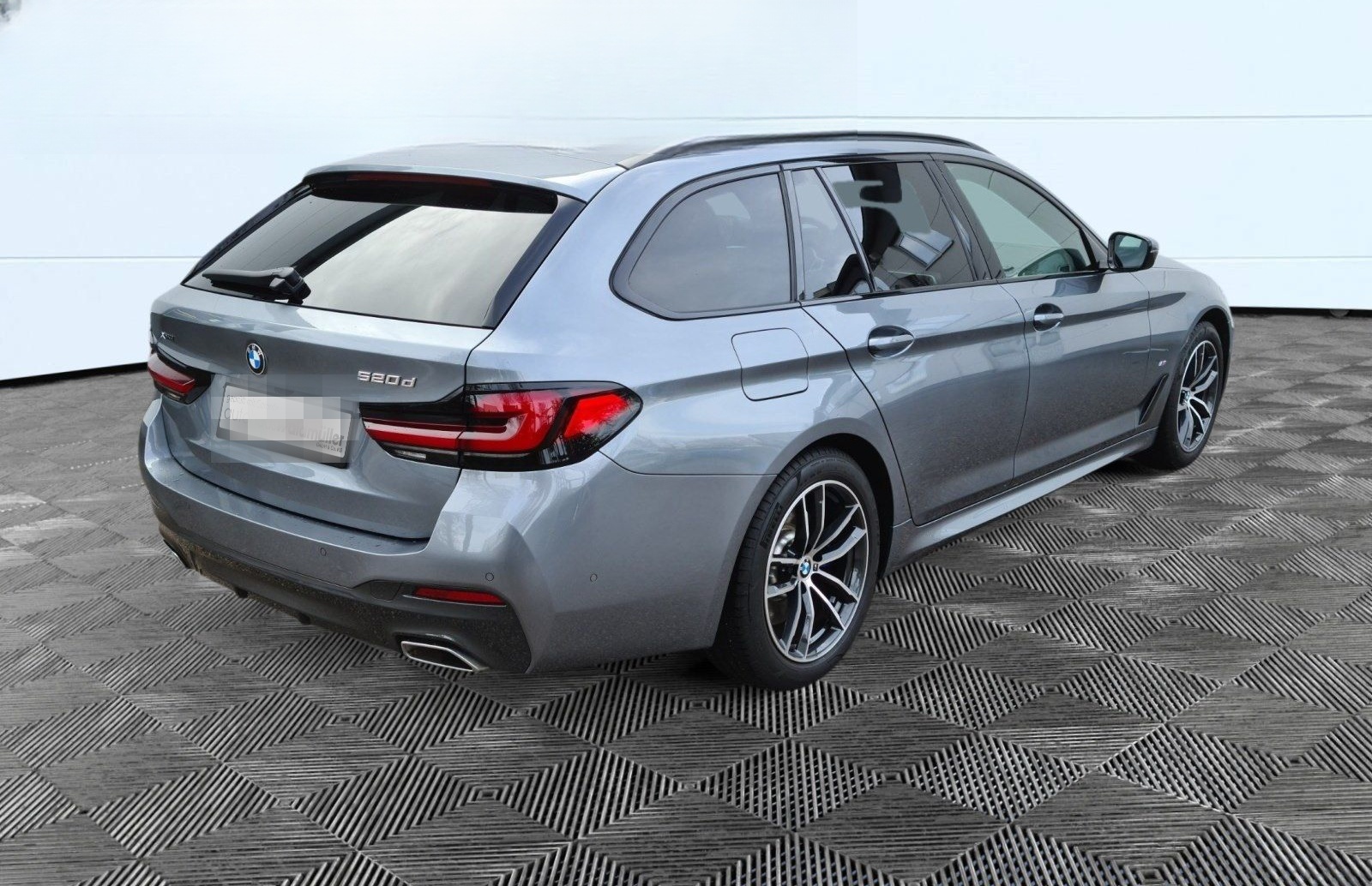 BMW 520d xDrive Touring M SPORTPAKET foto 2