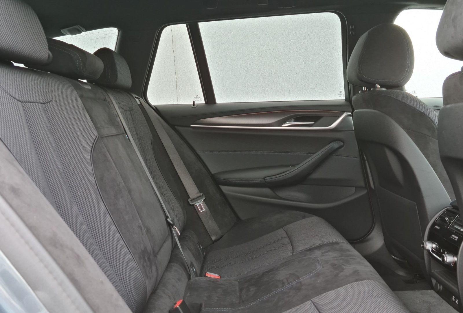 BMW 520d xDrive Touring M SPORTPAKET foto 12