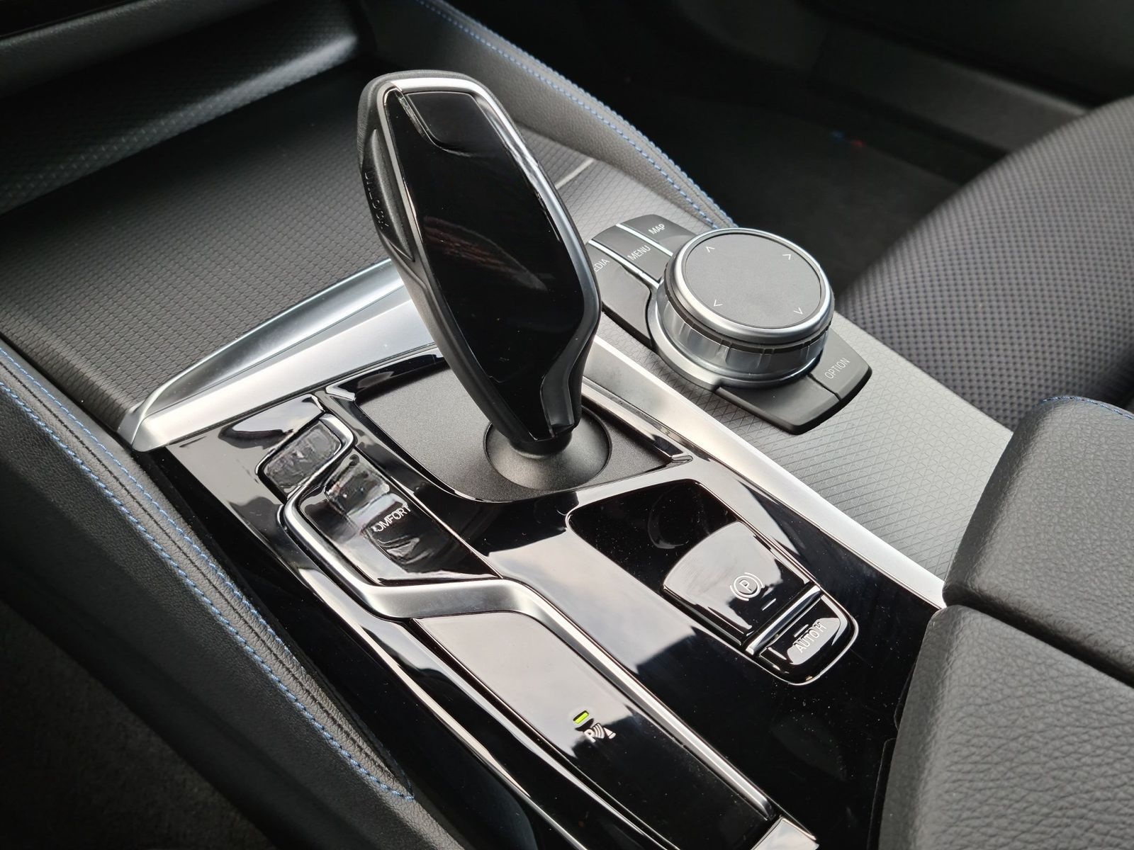 BMW 520d xDrive Touring M SPORTPAKET foto 13