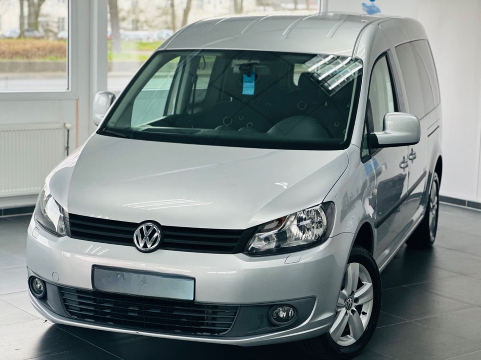 Volkswagen Caddy Maxi 1.6 TDI Behindertengerecht-Rampe foto 3