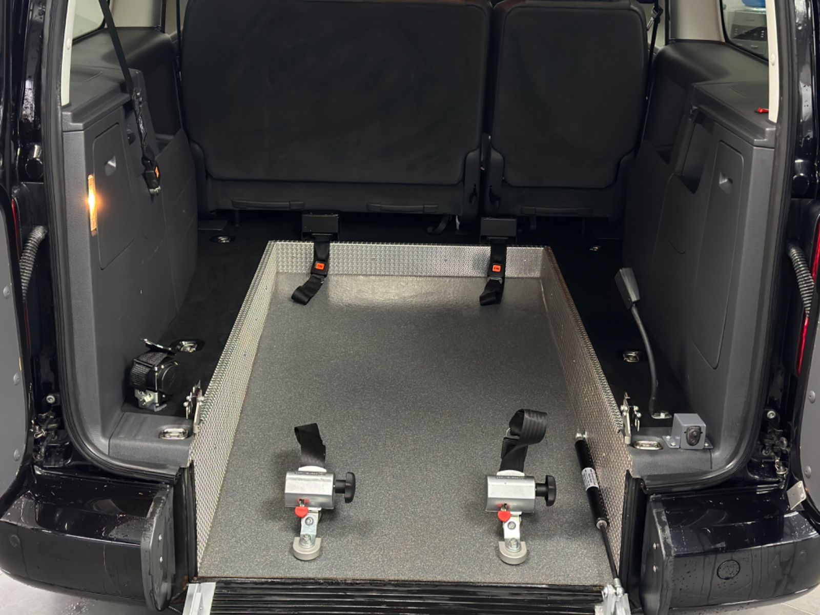 Volkswagen Caddy Maxi Highline Behindertengerecht-Rampe foto 12