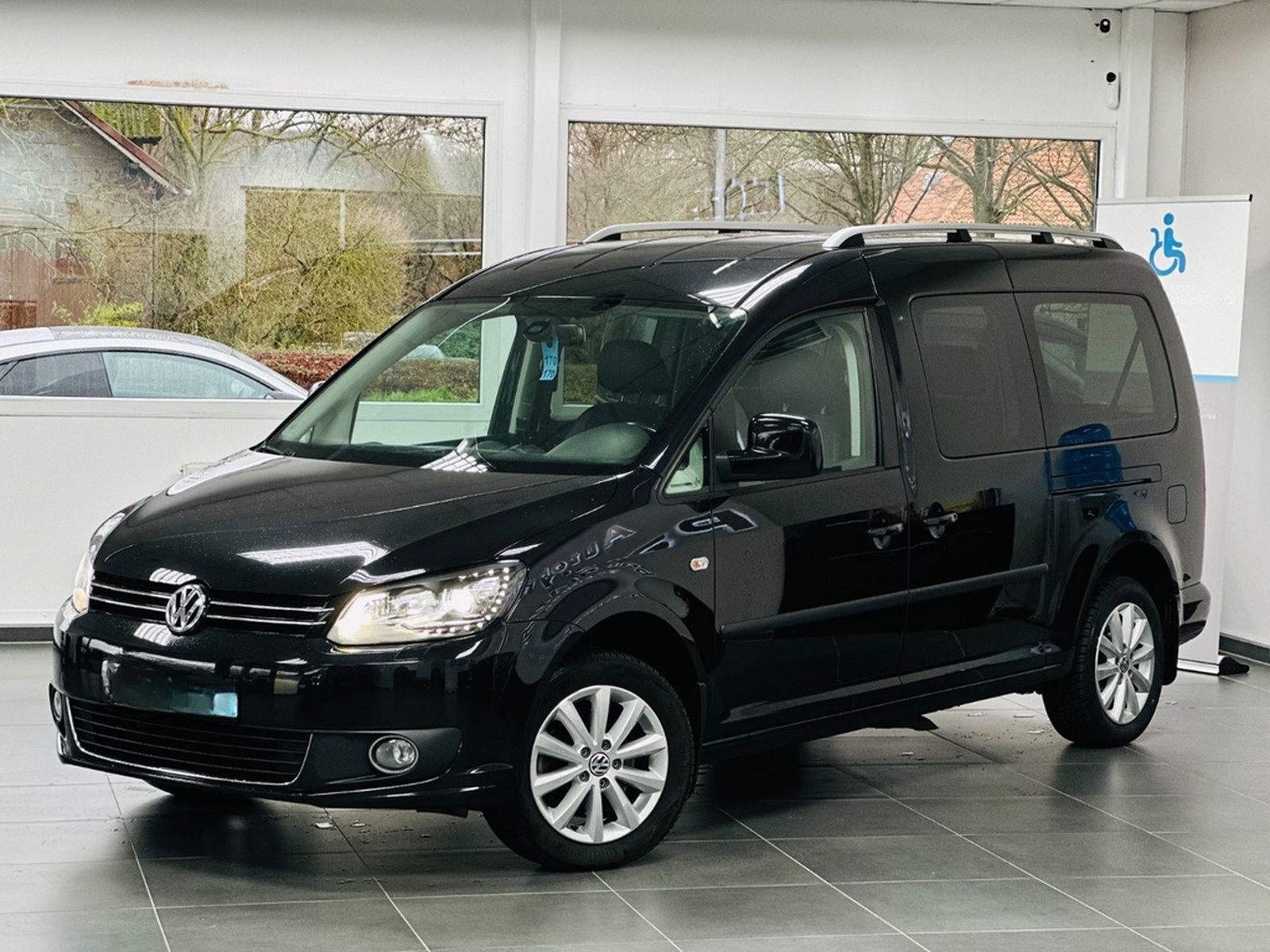 Volkswagen Caddy Maxi Highline Behindertengerecht-Rampe foto 3