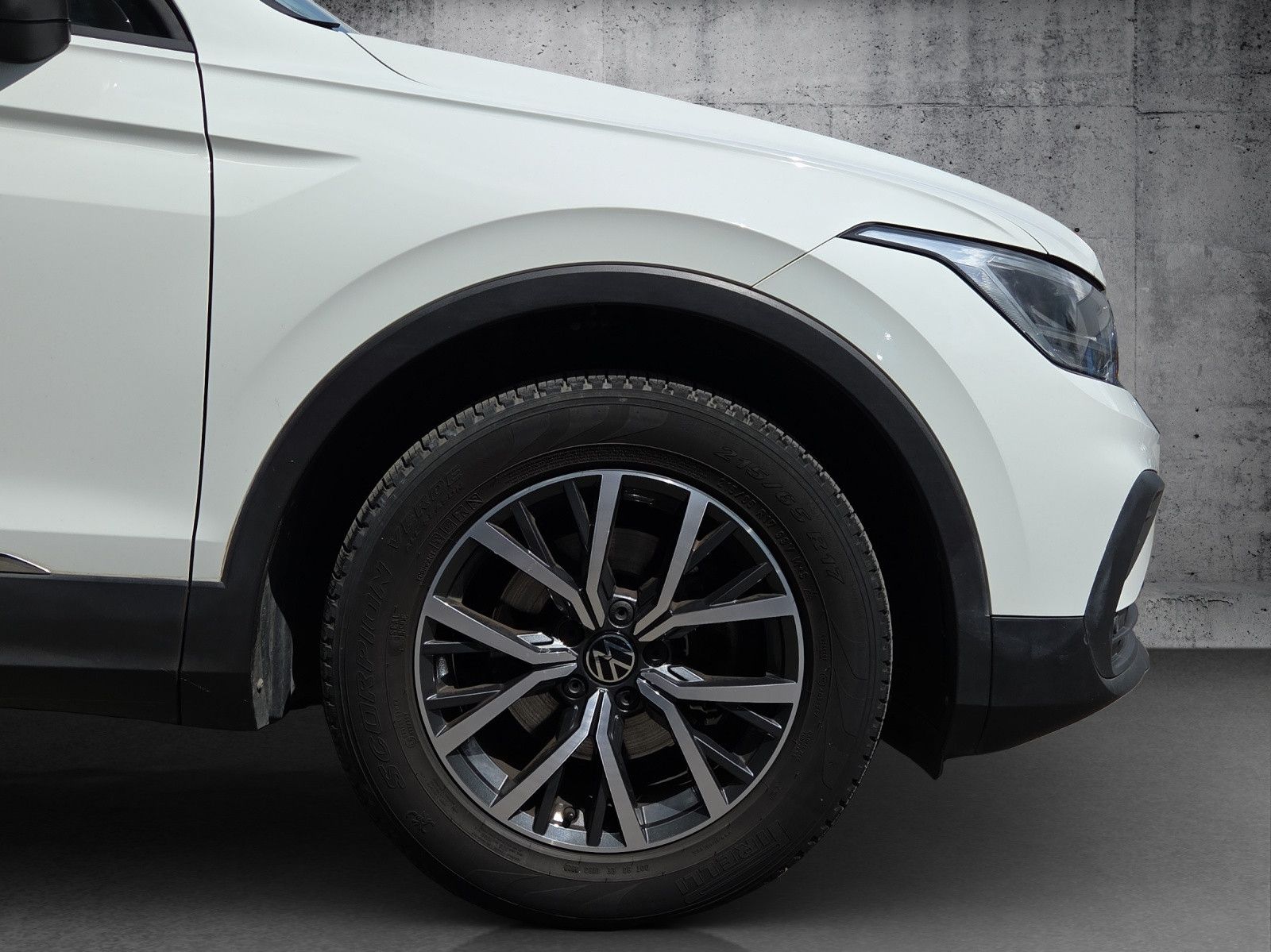 Volkswagen Tiguan LIFE 2.0 TDI SCR DSG RFK AHK foto 4