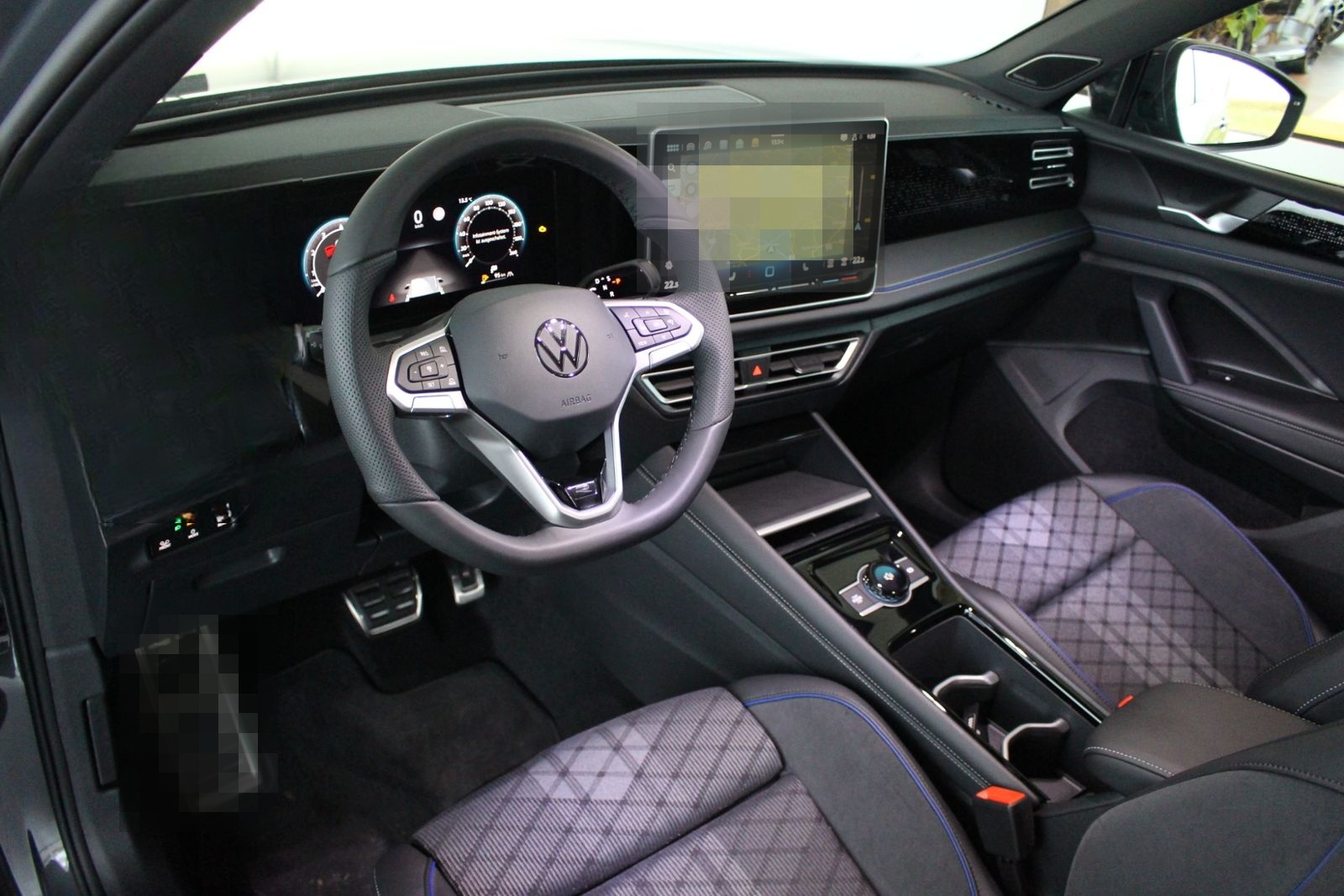 Volkswagen Tiguan R-Line 1,5 TSI IQ.Matrix Harman Sound Nav foto 8