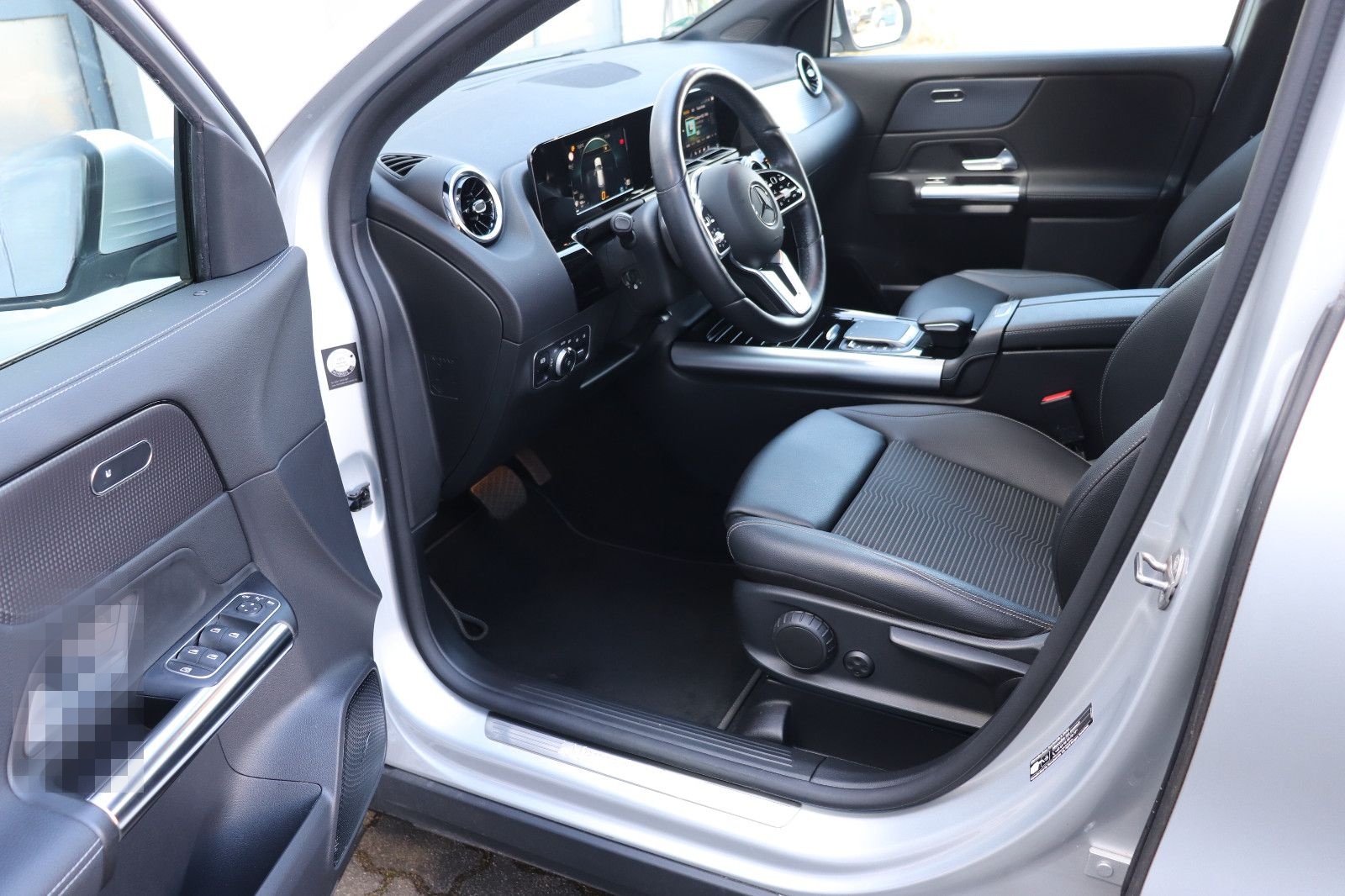 Mercedes-Benz GLA 200 d 4MATIC DCT*Standheizung*LED*NAVI*PDC foto 8
