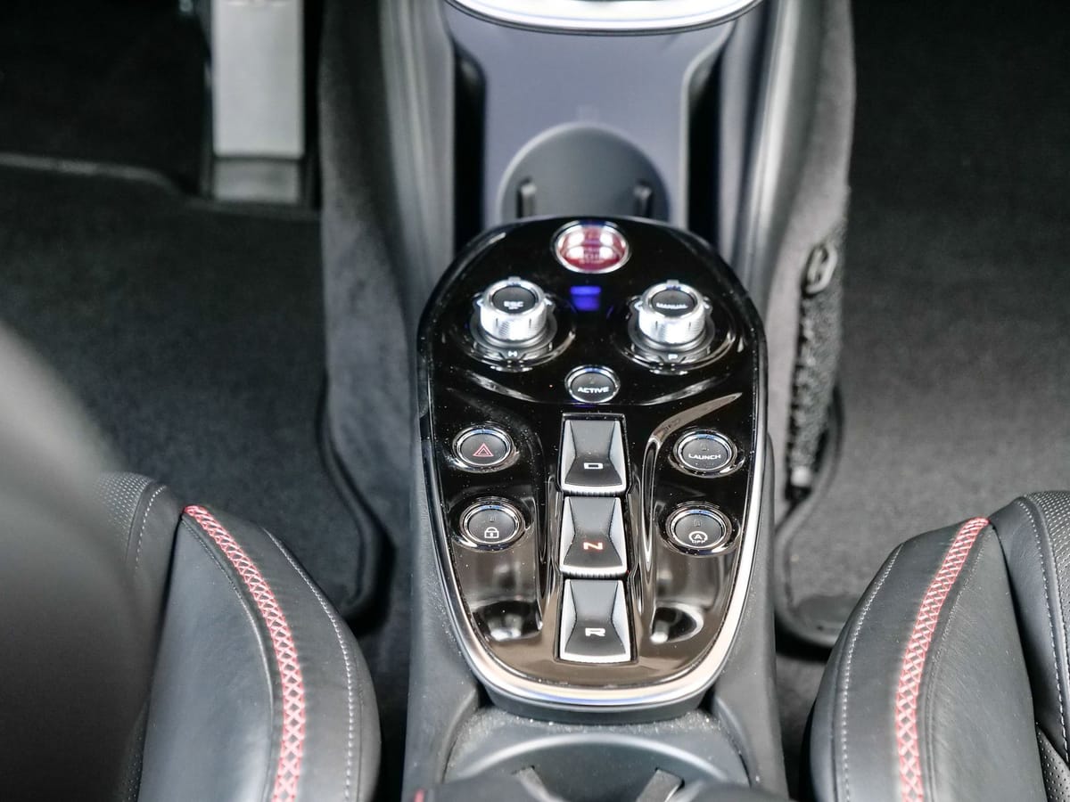 McLaren GT Abyss Black, Premium&Practicality Pack foto 13