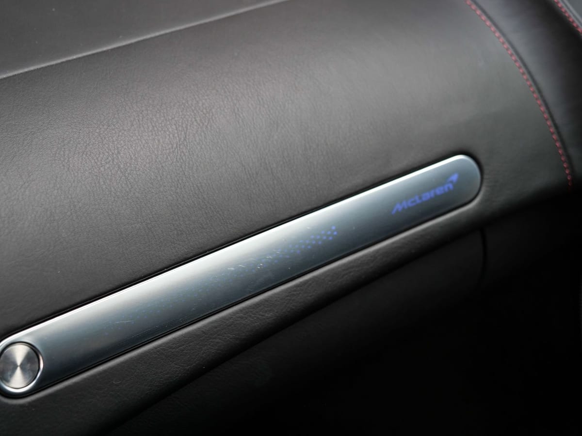 McLaren GT Abyss Black, Premium&Practicality Pack foto 22
