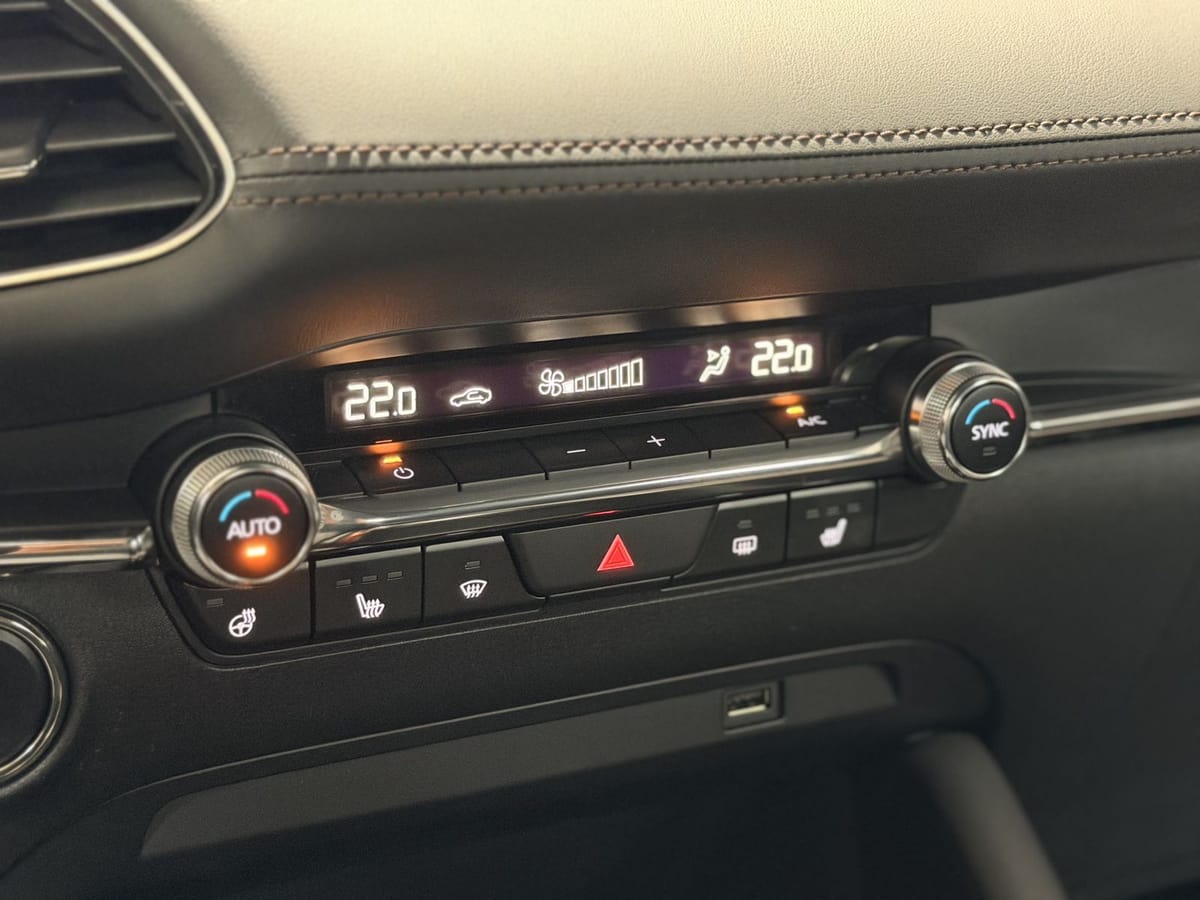 Mazda 3 Selection*HUD*ACC*CARPLAY*BOSE* foto 17