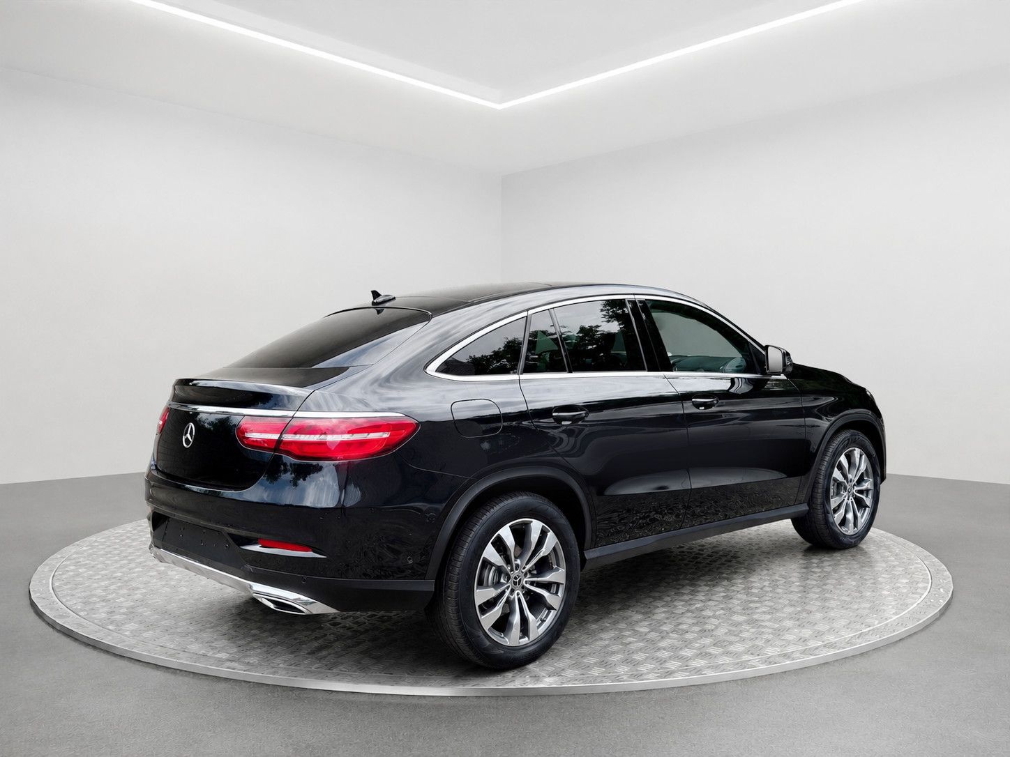 Mercedes-Benz GLE 350CDi V6 COUPE 4MATIC AMG Leder Pano R-Cam foto 4