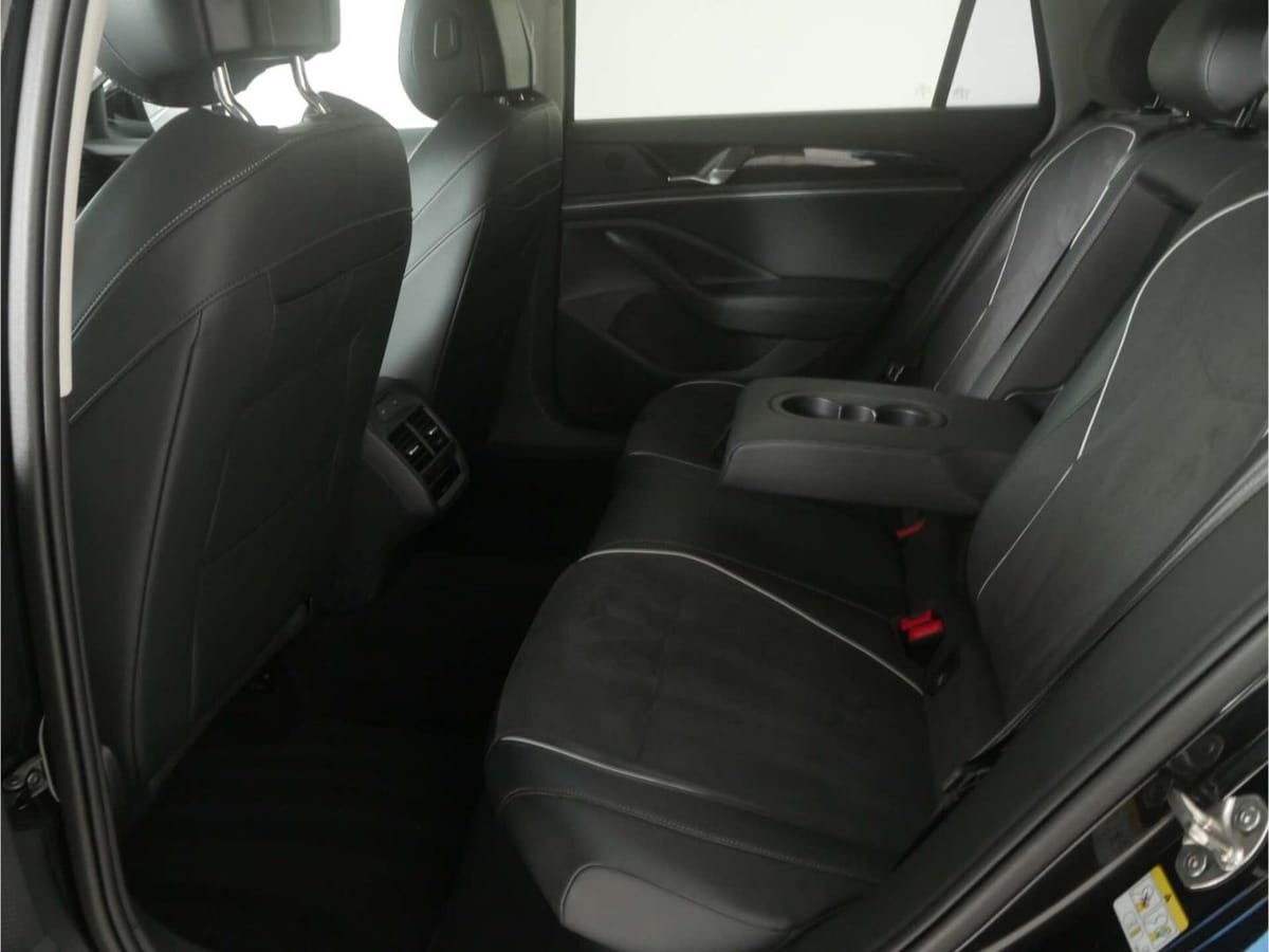 Volkswagen Passat 1.5 eTSI Business DSG NAV LED AHK Kamera foto 15