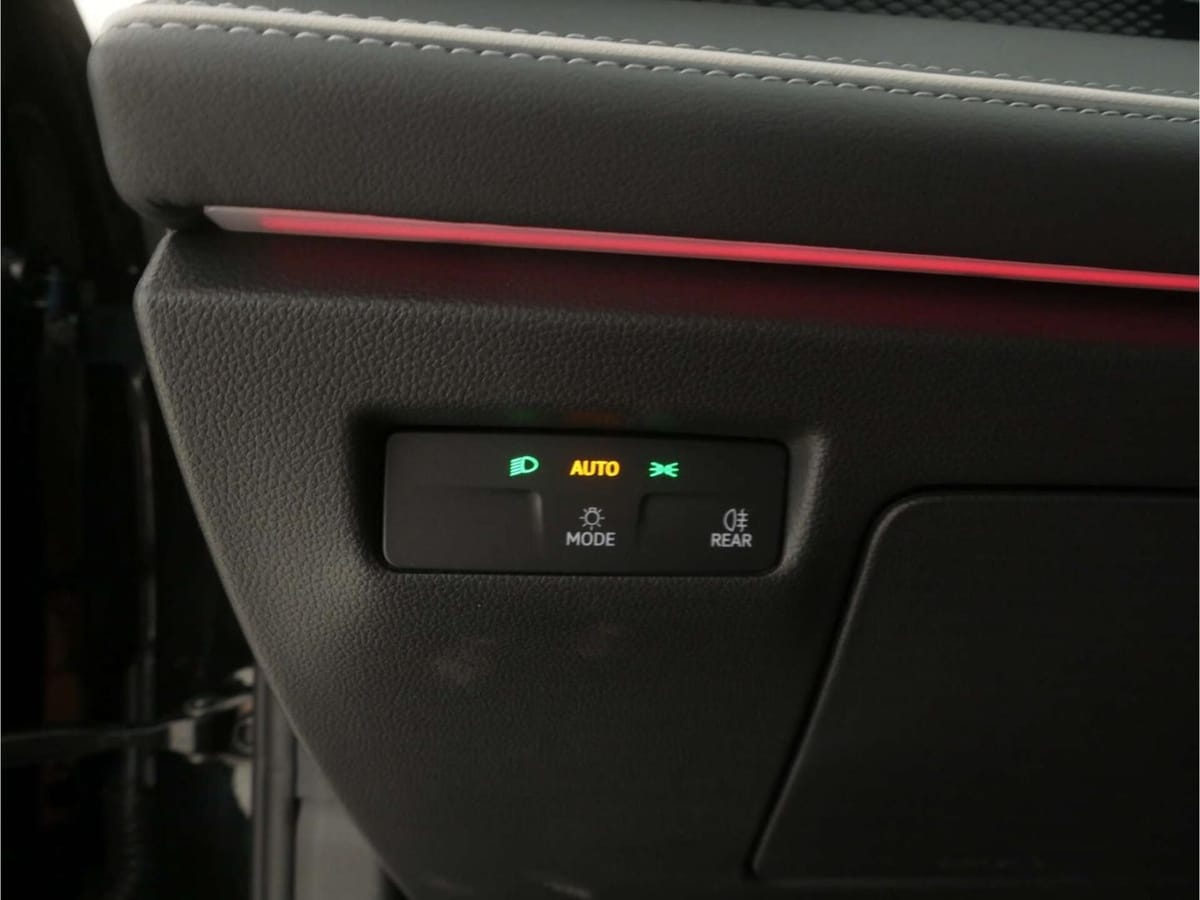 Volkswagen Passat 1.5 eTSI Business DSG NAV LED AHK Kamera foto 21