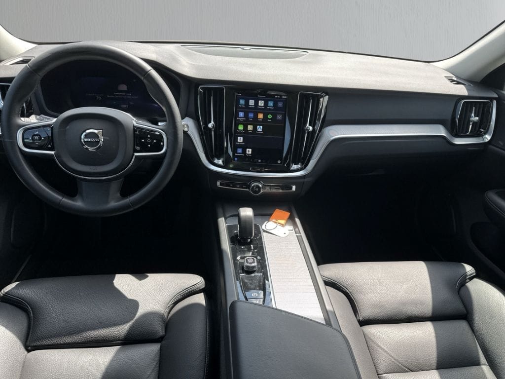 Volvo V60 Kombi B4 D Plus Dark ACC Navi LED Leder SHZ foto 15