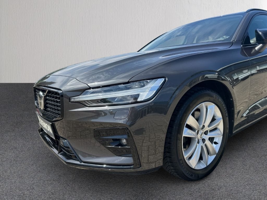 Volvo V60 Kombi B4 D Plus Dark ACC Navi LED Leder SHZ foto 9