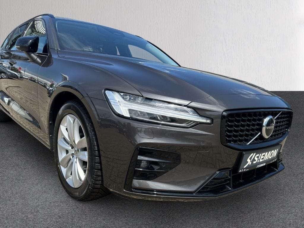 Volvo V60 Kombi B4 D Plus Dark ACC Navi LED Leder SHZ foto 10
