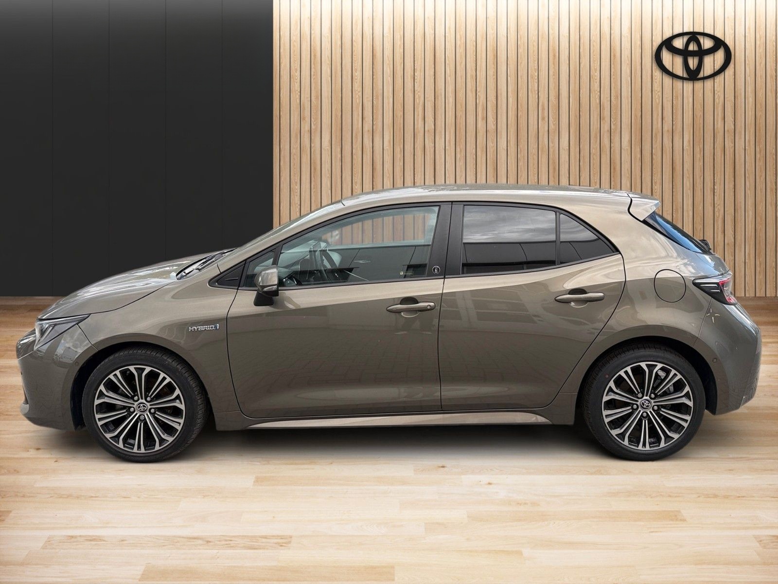 Toyota Corolla Hybrid Team D 1,8 foto 7
