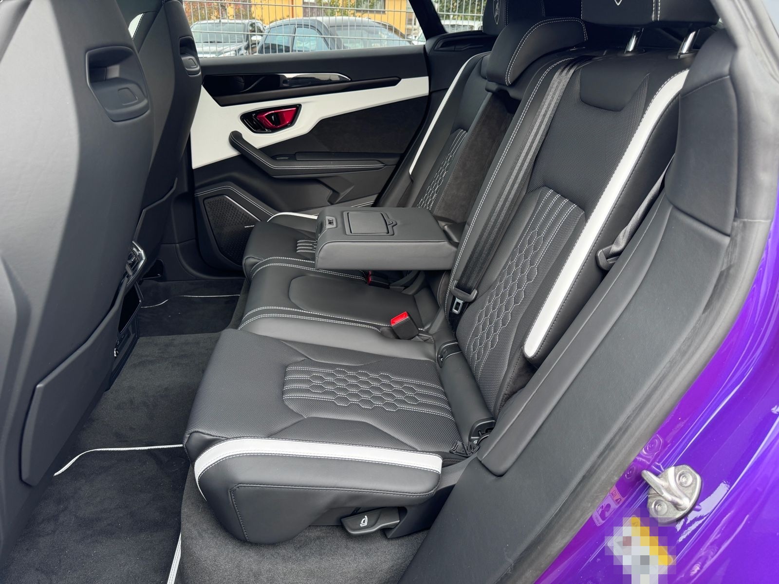 Lamborghini Urus S"Viola Mithras-Nero Ade Acrapovich foto 12