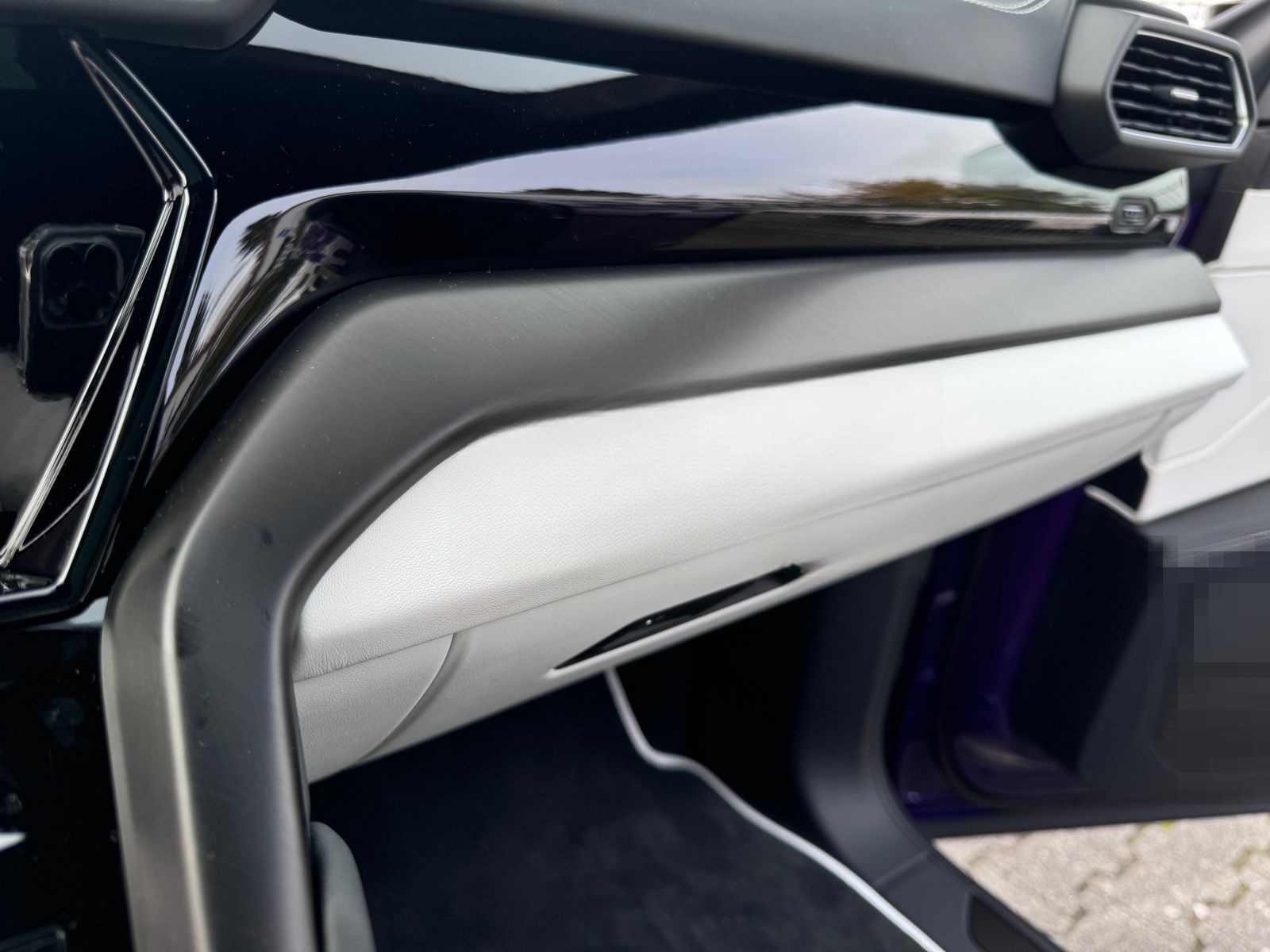 Lamborghini Urus S"Viola Mithras-Nero Ade Acrapovich foto 23