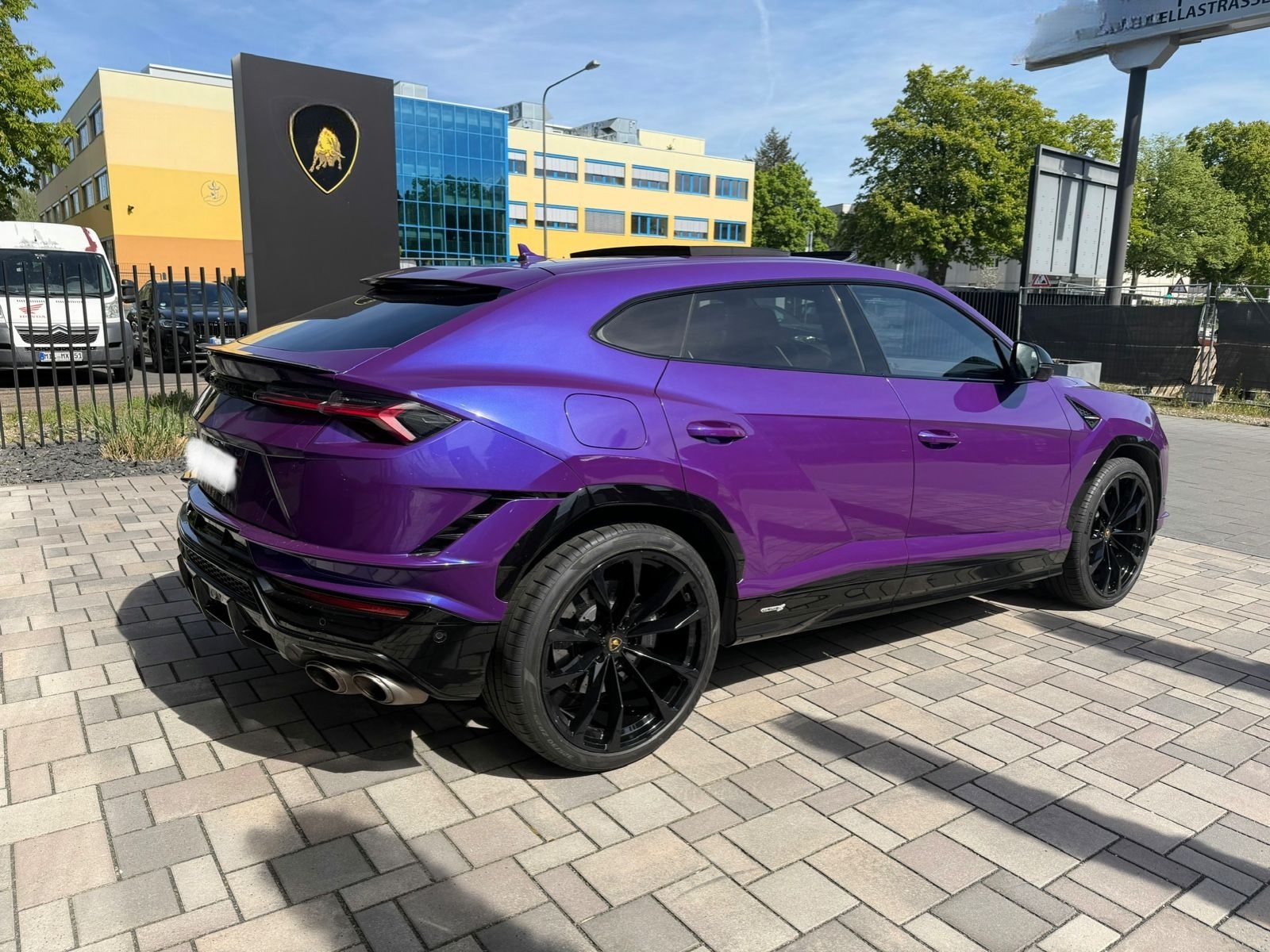 Lamborghini Urus S"Viola Mithras-Nero Ade Acrapovich foto 4