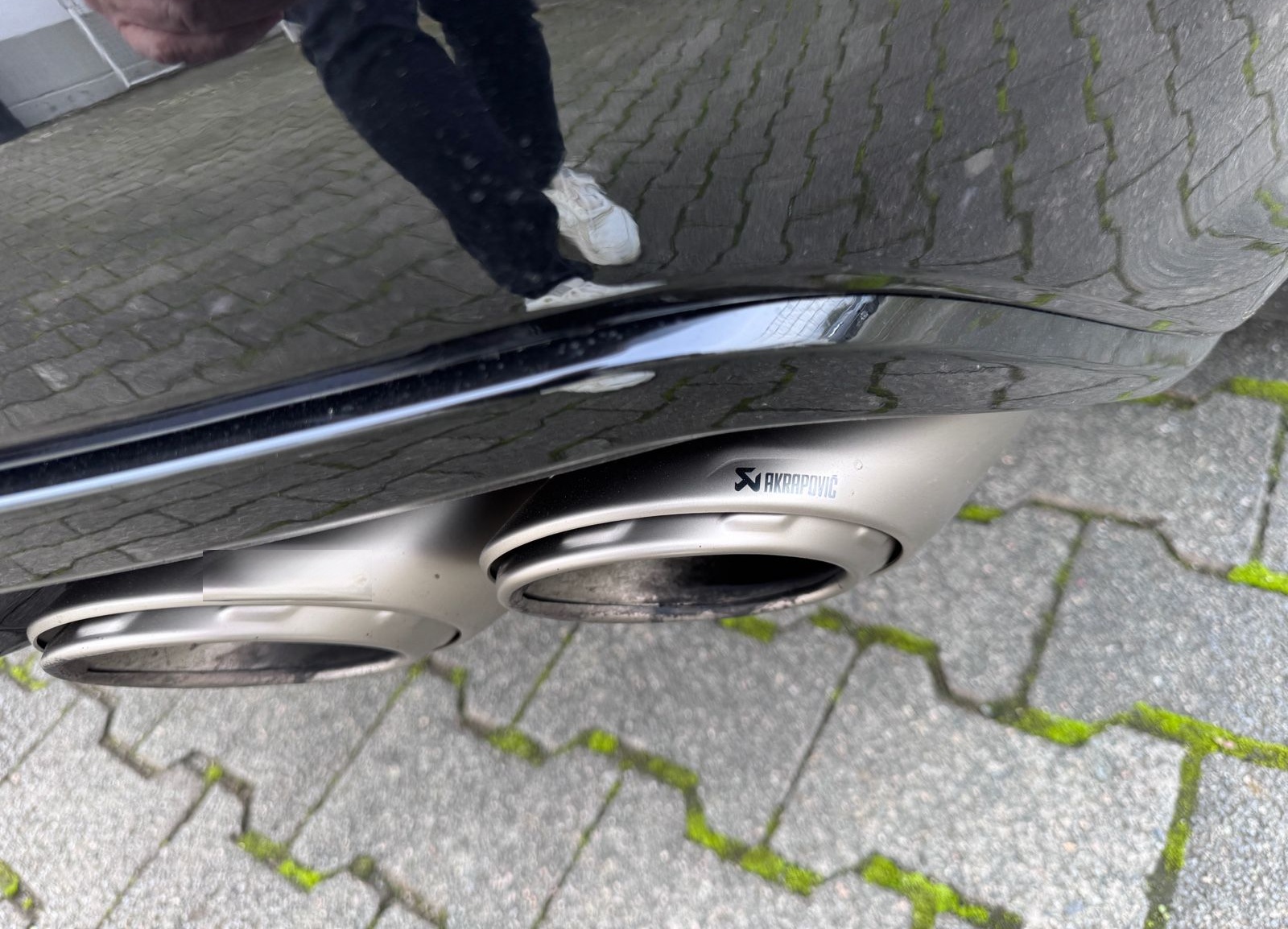Lamborghini Urus S"Viola Mithras-Nero Ade Acrapovich foto 9
