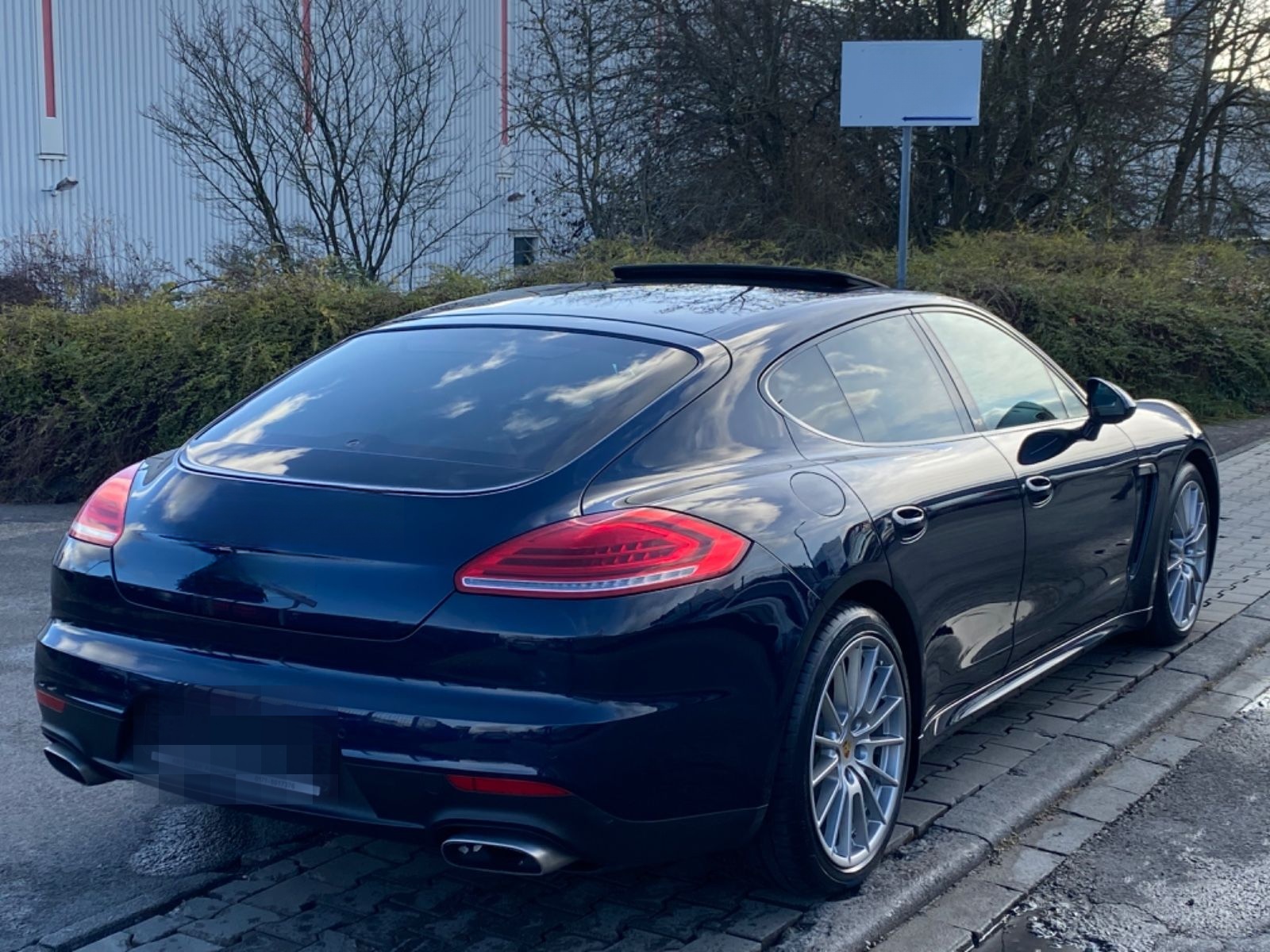 Porsche Panamera 4 Edition foto 2