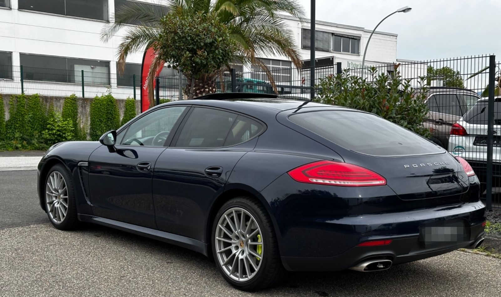 Porsche Panamera 4 Edition foto 12