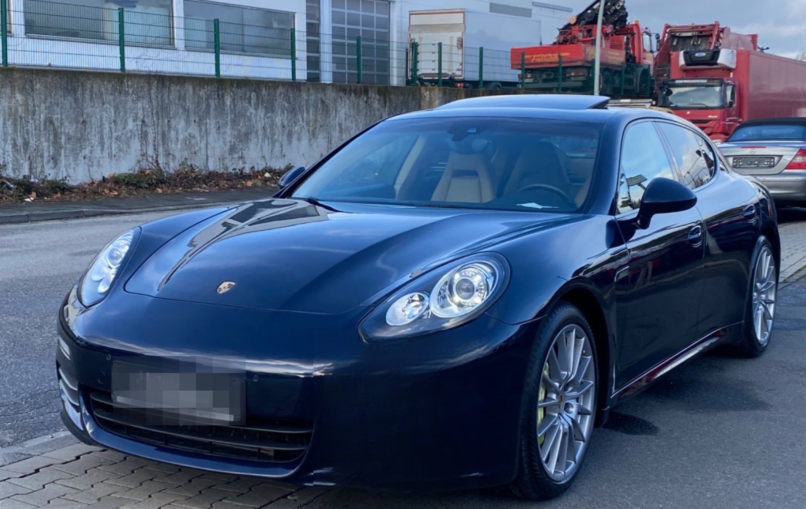 Porsche Panamera 4 Edition foto 16