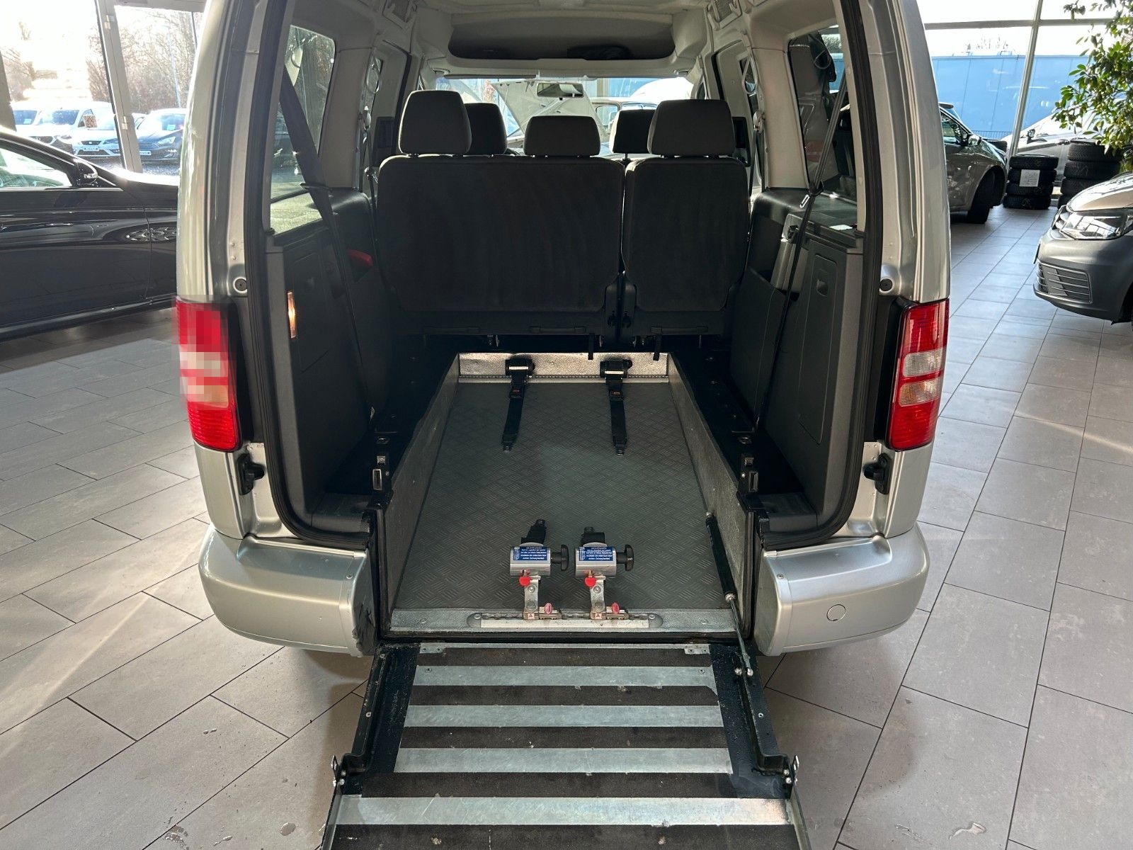 Volkswagen Caddy Maxi Roncalli 2.0TDI Behindertengerecht foto 14