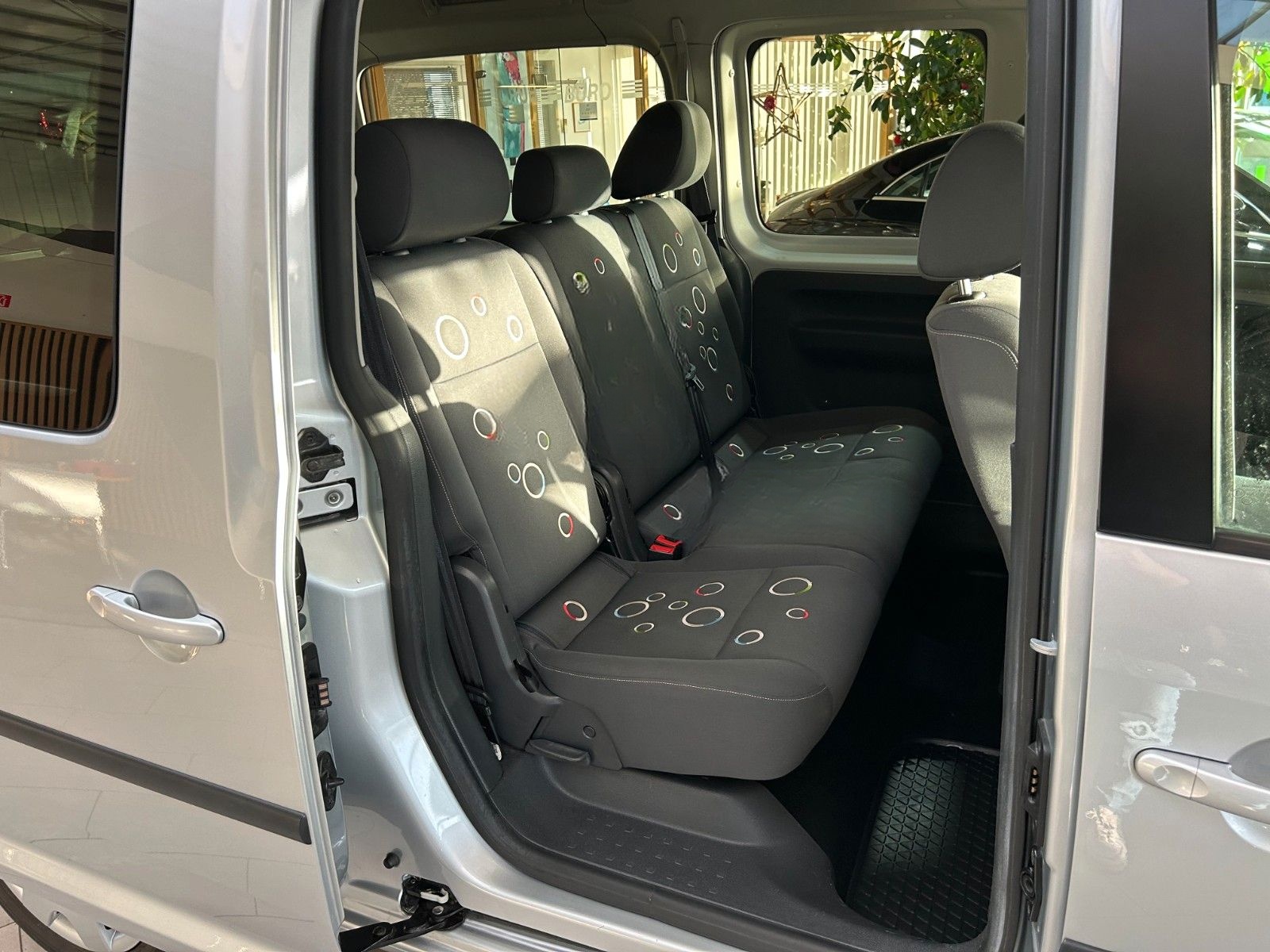 Volkswagen Caddy Maxi Roncalli 2.0TDI Behindertengerecht foto 17