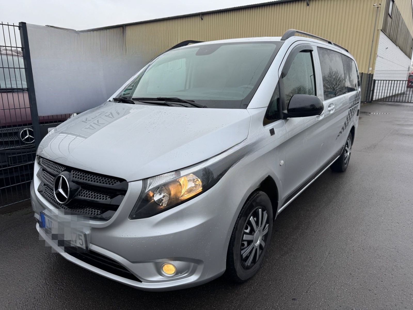 Mercedes-Benz V 220  Vito 116 CDI Lang WOMO VIP BUS CAMPER foto 6
