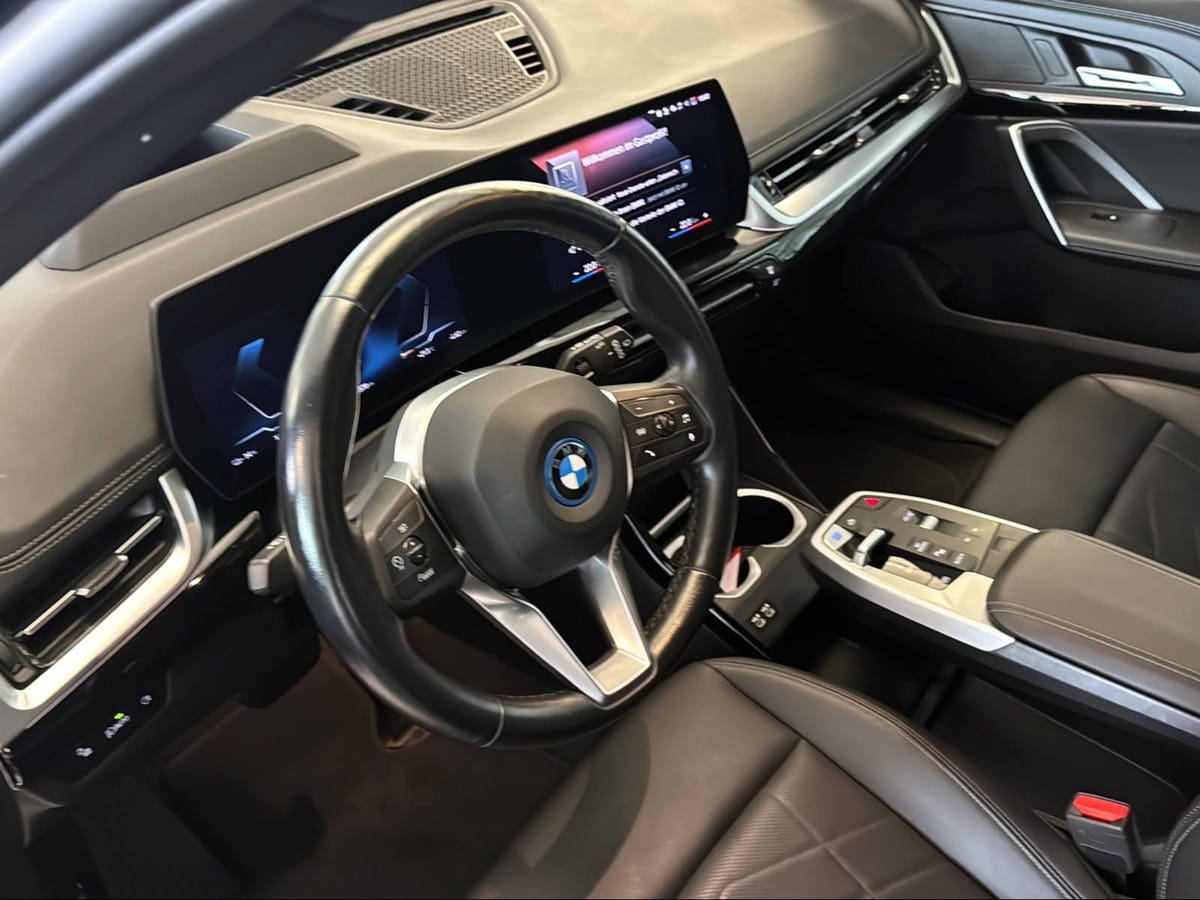BMW iX1 xDrive30 AHK Driv.Assist LiveCockpitProf foto 5