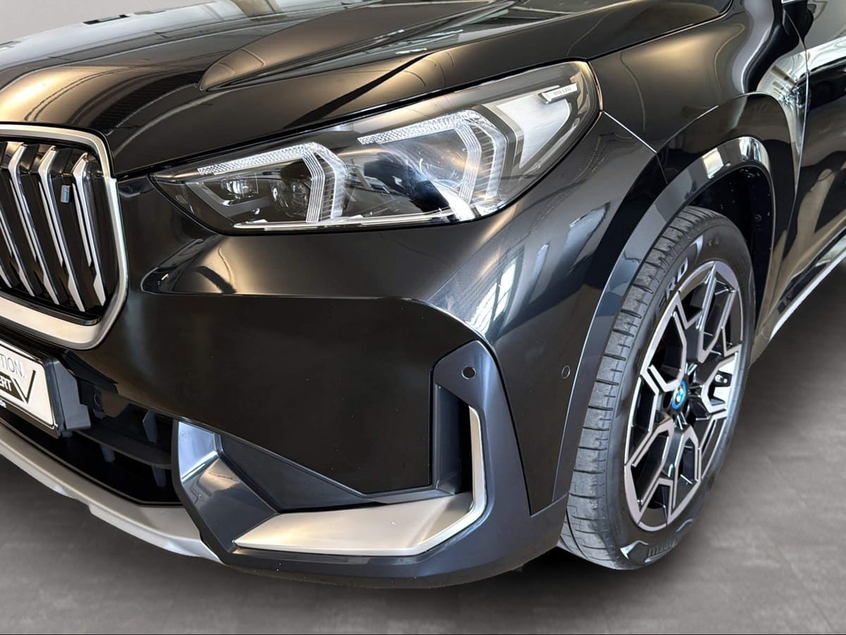 BMW iX1 xDrive30 AHK Driv.Assist LiveCockpitProf foto 9