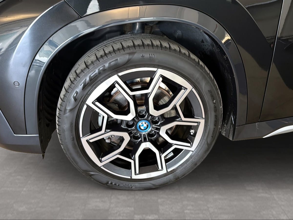 BMW iX1 xDrive30 AHK Driv.Assist LiveCockpitProf foto 10
