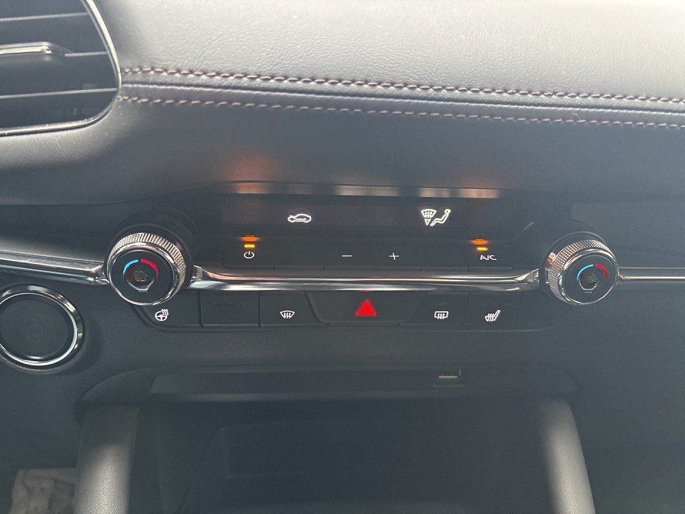Mazda 3 SKYACTIV-G 2.0 150PS M Hybrid Selection, DES-P foto 13