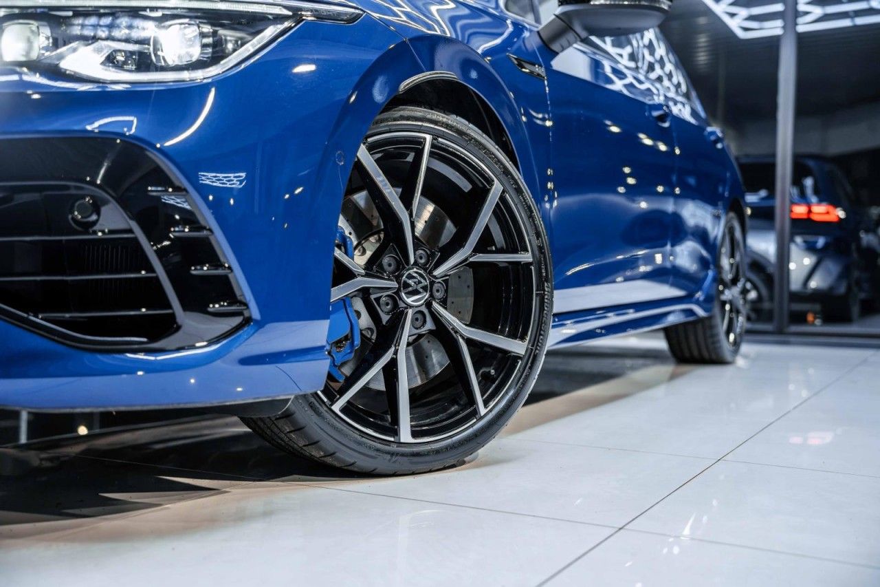 Volkswagen Golf 8 2.0 TSI R Performance DSG 4M H&K PANO IQ foto 3