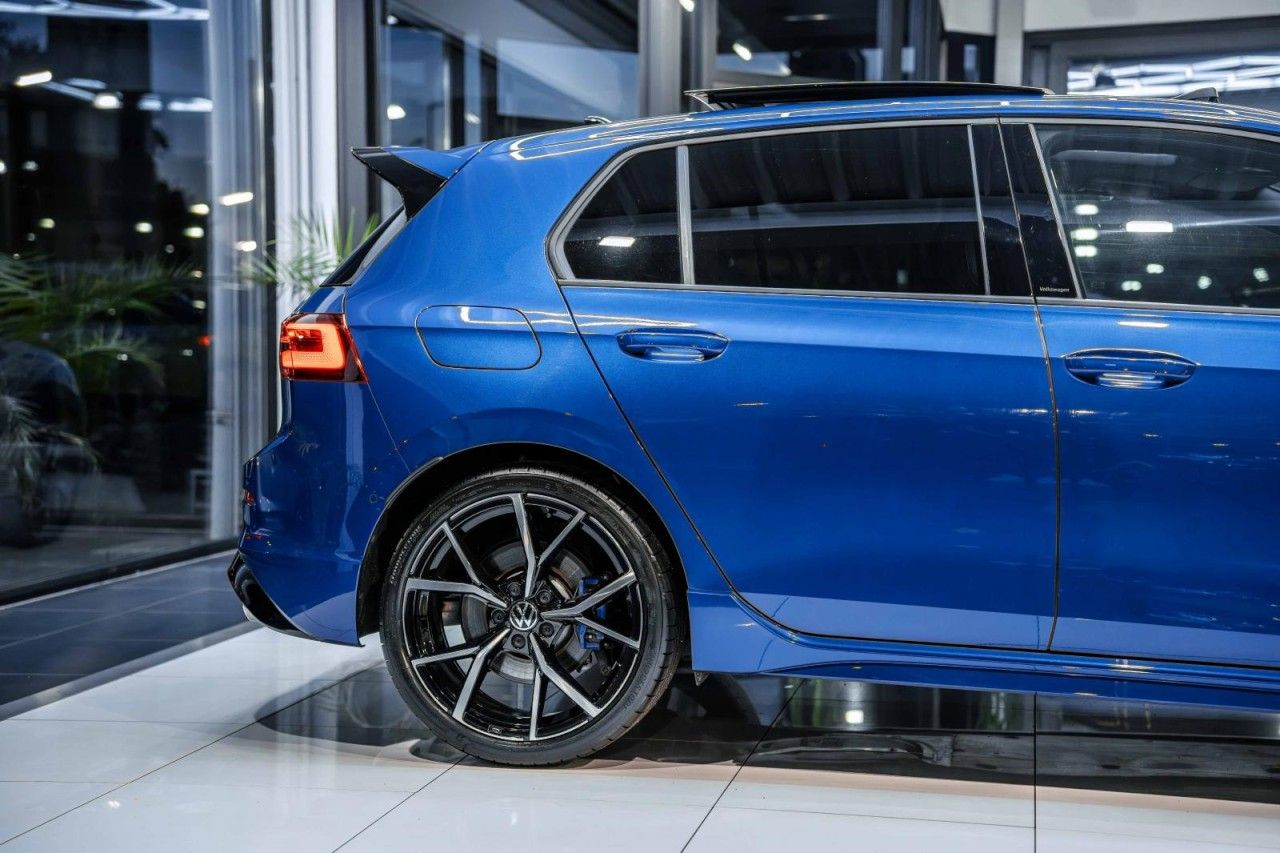 Volkswagen Golf 8 2.0 TSI R Performance DSG 4M H&K PANO IQ foto 8