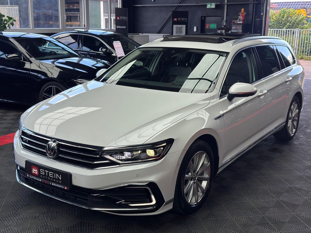 Volkswagen Passat GTE Pano Leder HUD Memory ACC Standhzg