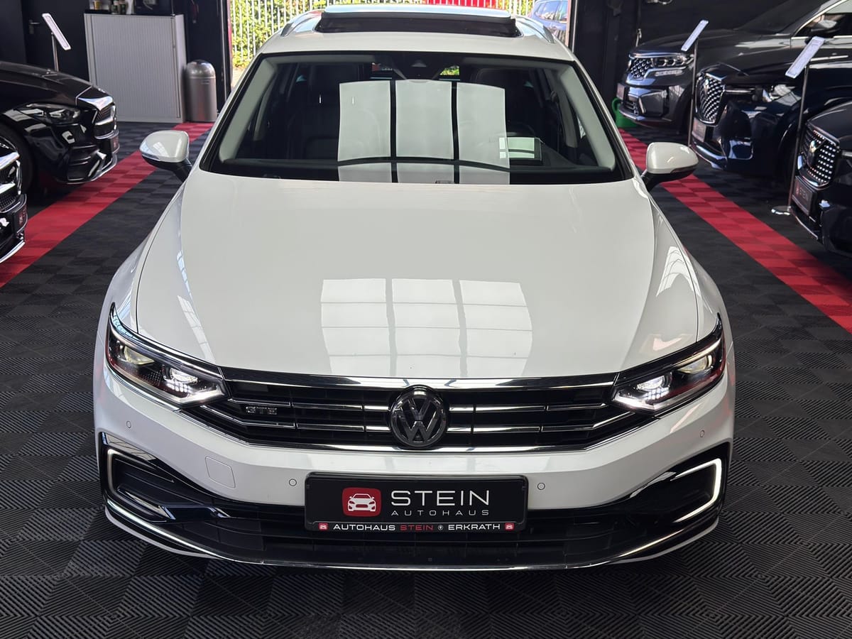 Volkswagen Passat GTE Pano Leder HUD Memory ACC Standhzg foto 8