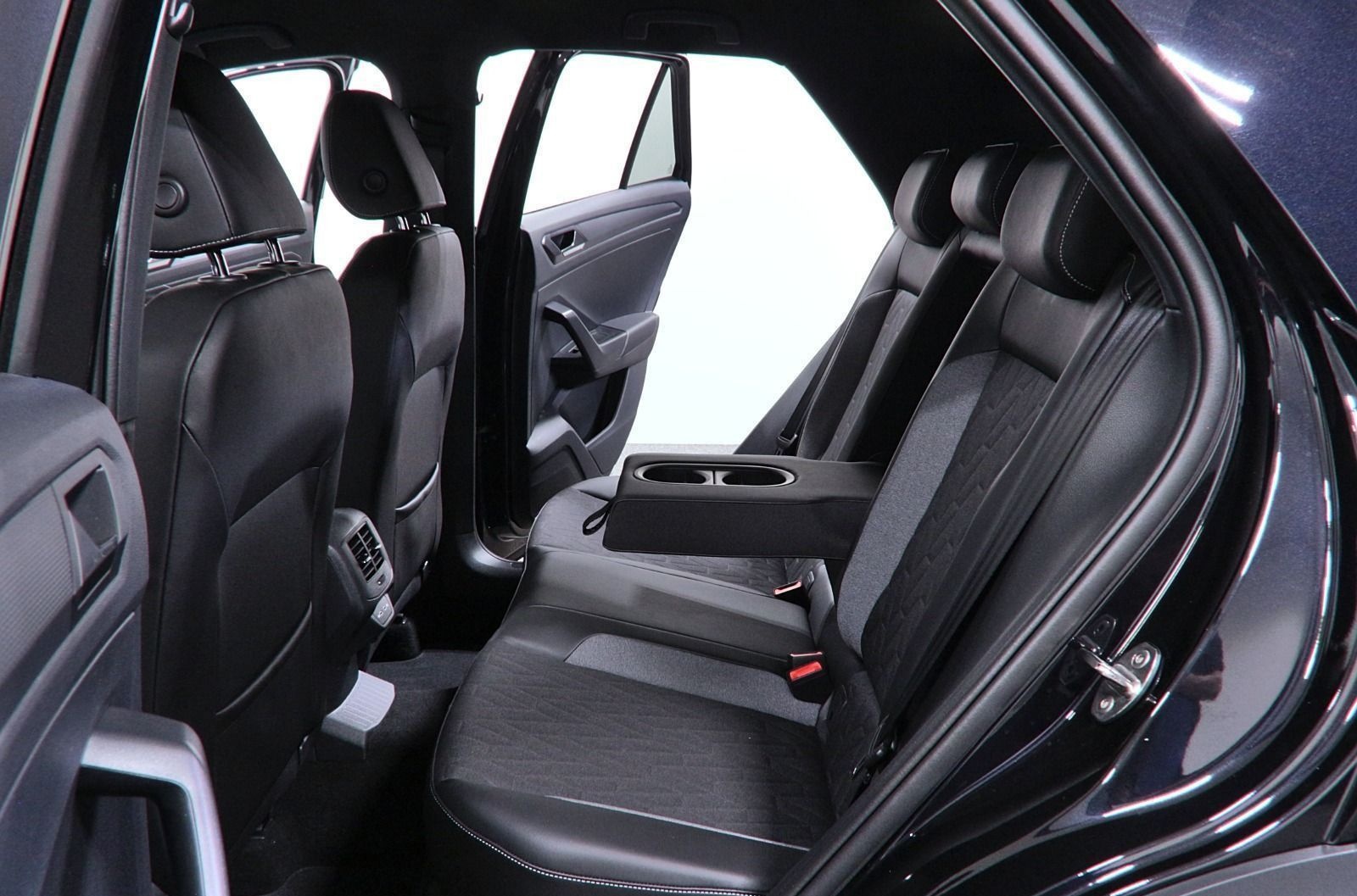 Volkswagen T-Roc 2.0 TDI DSG Goal,18" LED, AHK, Klima, Navi foto 15
