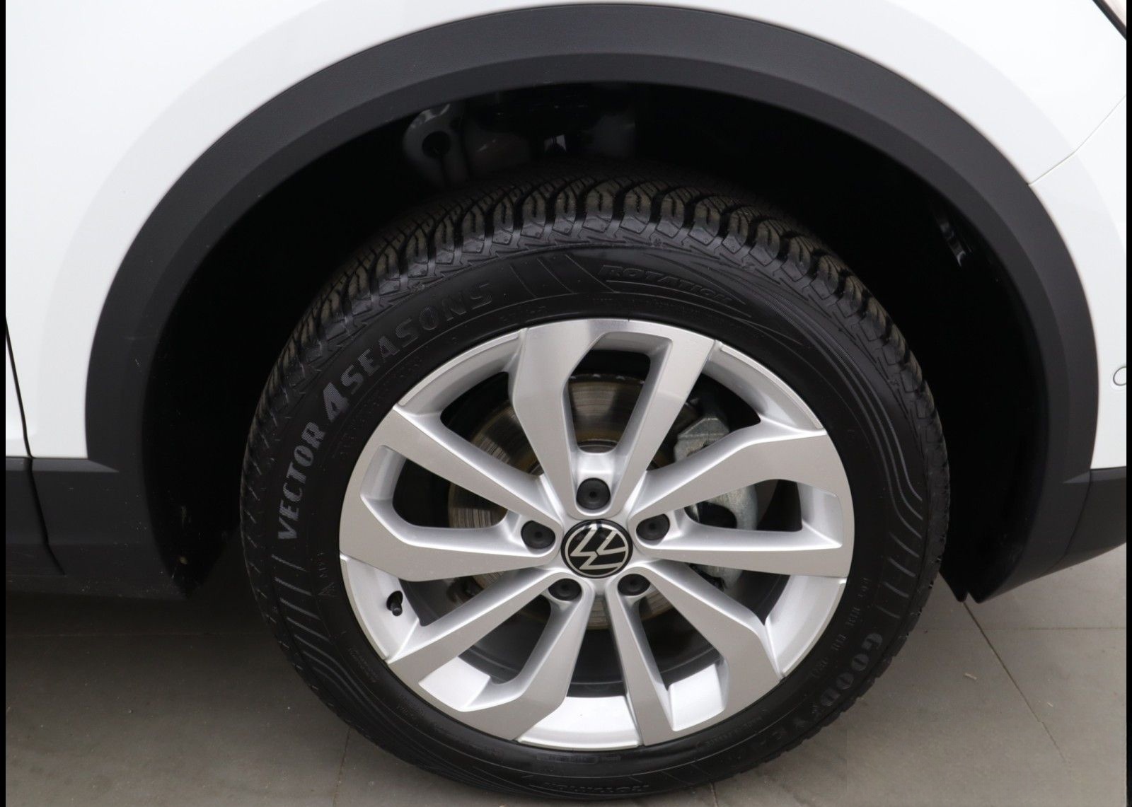 Volkswagen T-ROC STYLE 1.5 TSI DSG (+ACC-RADAR+NAVI+AHK) foto 18