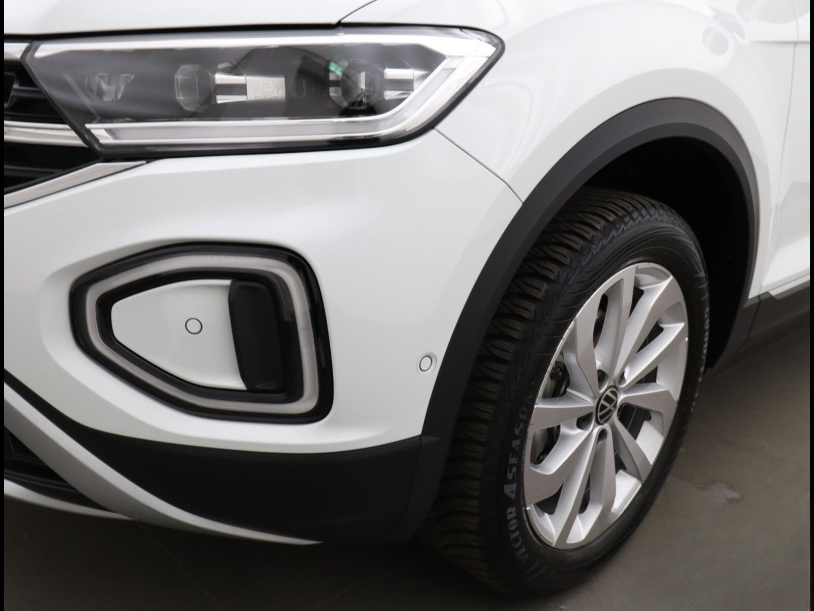 Volkswagen T-ROC STYLE 1.5 TSI DSG (+ACC-RADAR+NAVI+AHK) foto 4