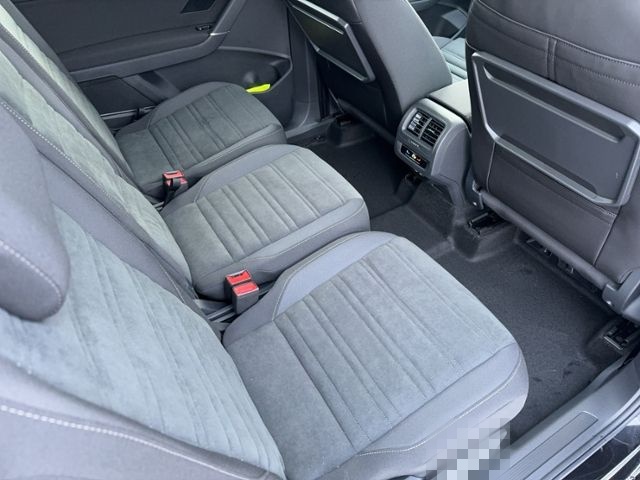 Volkswagen Touran 1.5 TSI DSG Highline 7-Sitze RFK, MFL, AH foto 13