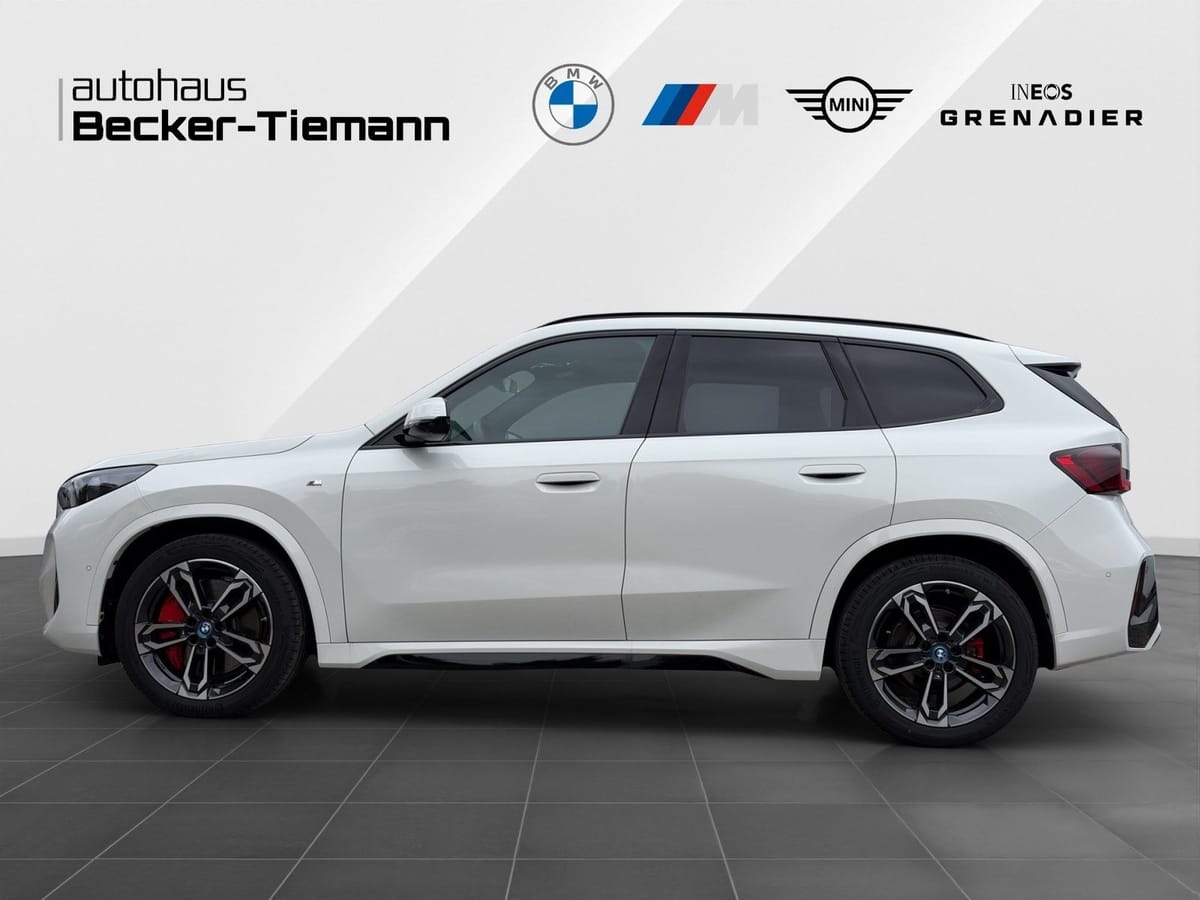 BMW iX1 eDrive20 M-Sport Pro inkl. Winterräder Pano foto 3