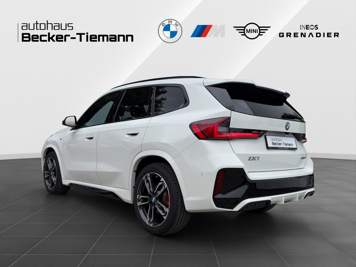 BMW iX1 eDrive20 M-Sport Pro inkl. Winterräder Pano foto 4