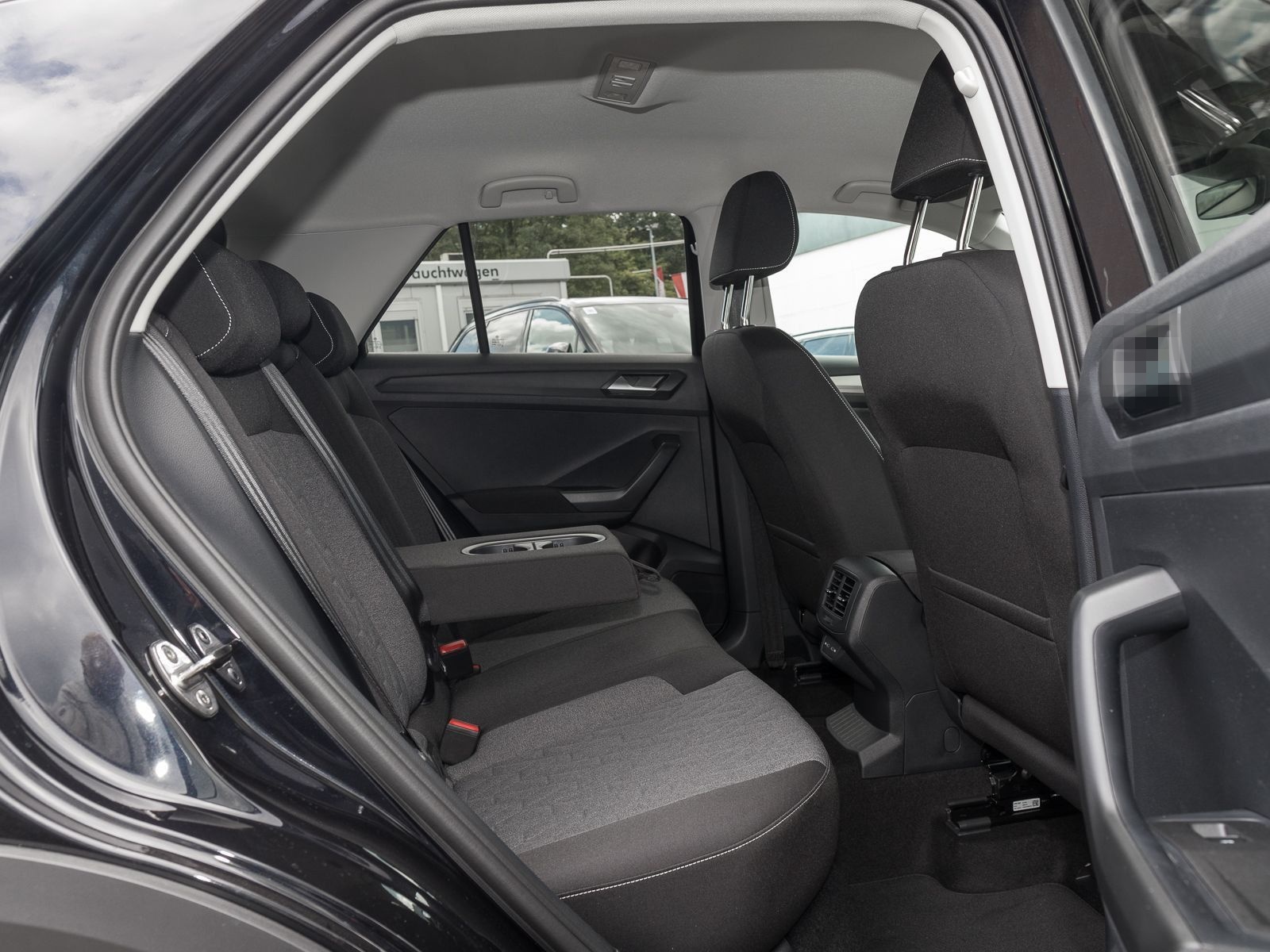 Volkswagen T-Roc 1.5 TSI MOVE Life GanzJR NAVI LM17 RFK DAB foto 8