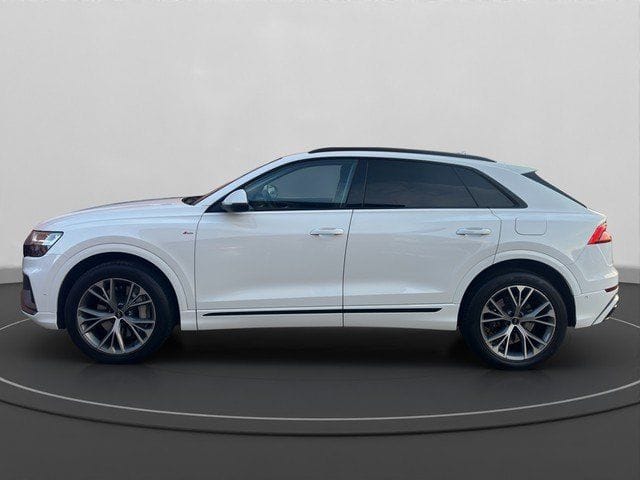 Audi Q8 55 TFSI e quattro S line PANO OPTIK RFK ACC L foto 4