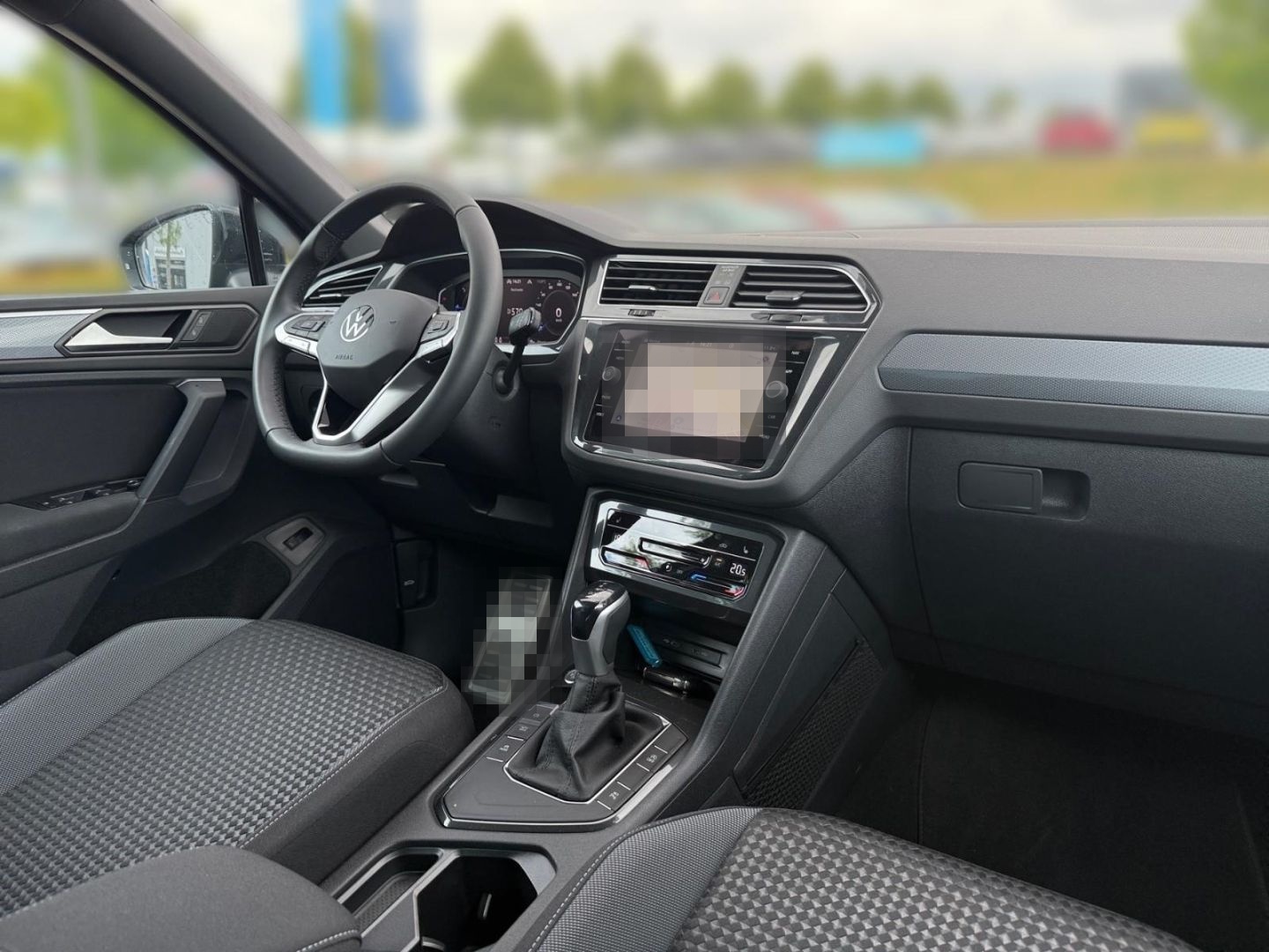 Volkswagen Tiguan ACTIVE 2,0 l TDI AHK-klappbar Navi 360 Ka foto 22