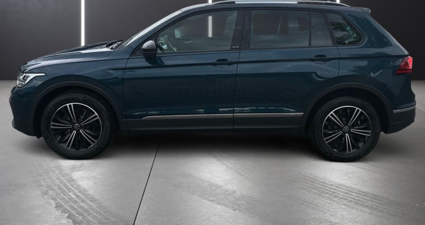 Volkswagen Tiguan ACTIVE 2,0 l TDI AHK-klappbar Navi 360 Ka foto 6